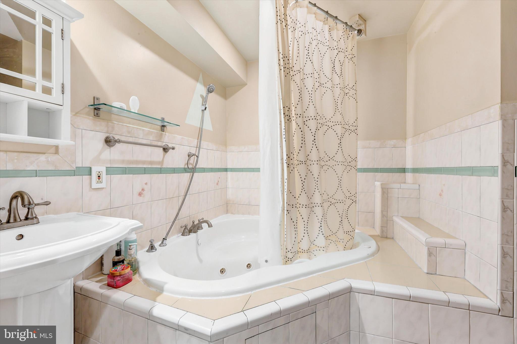 WASHINGTON SQ WEST - Residential