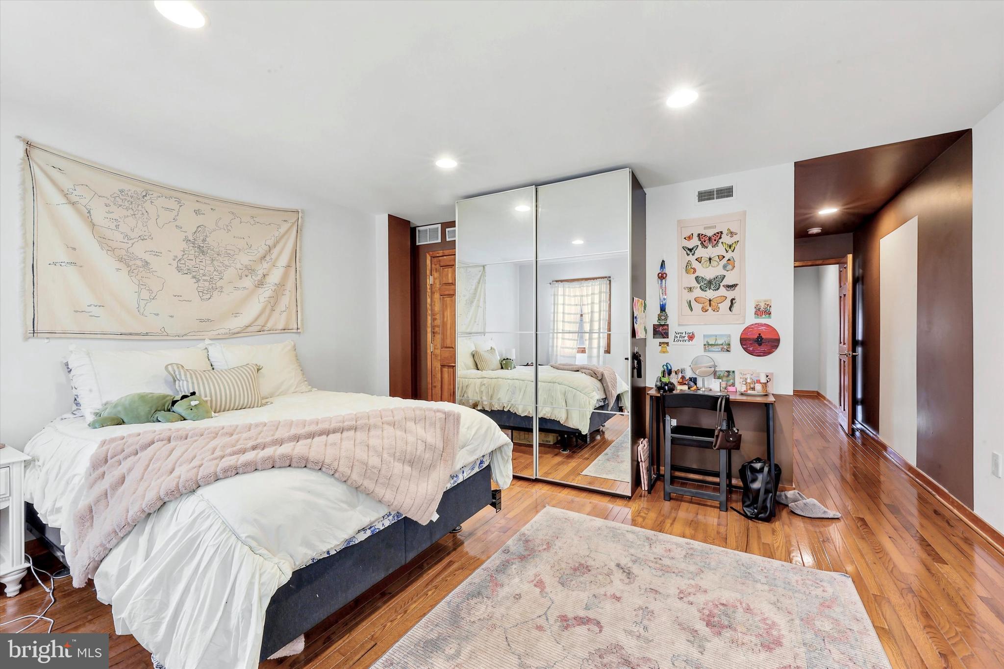 WASHINGTON SQ WEST - Residential