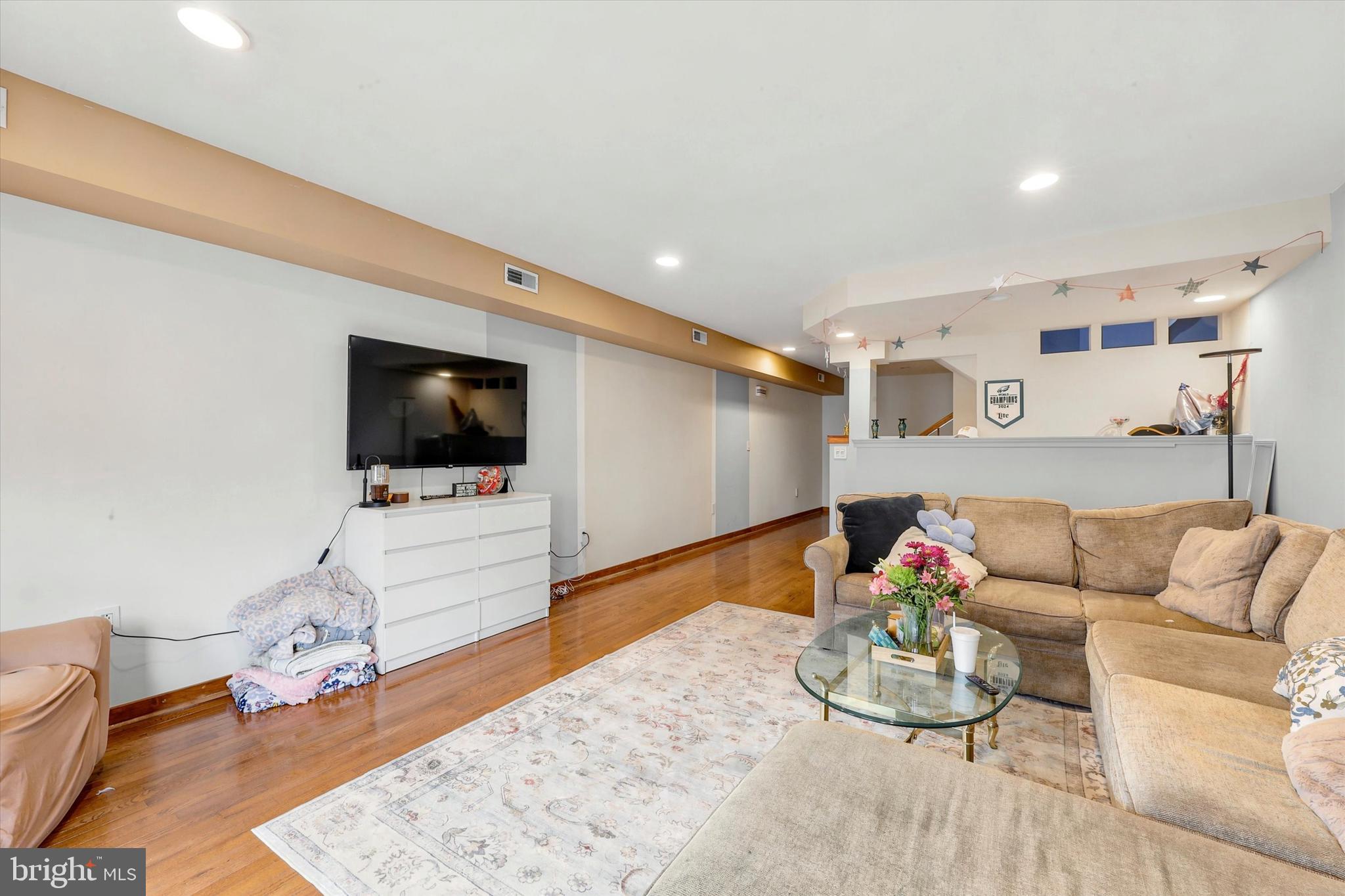 WASHINGTON SQ WEST - Residential