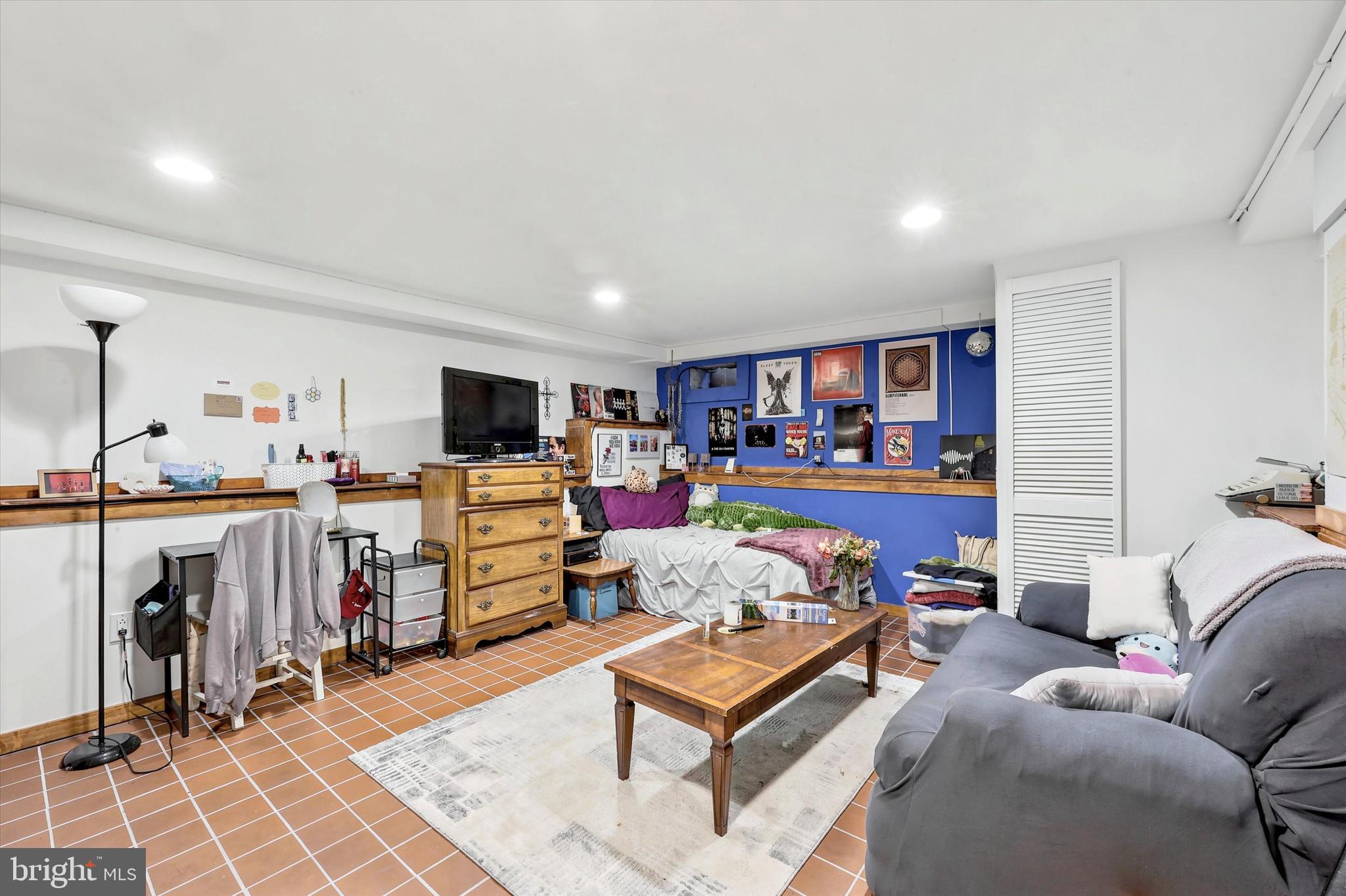 WASHINGTON SQ WEST - Residential