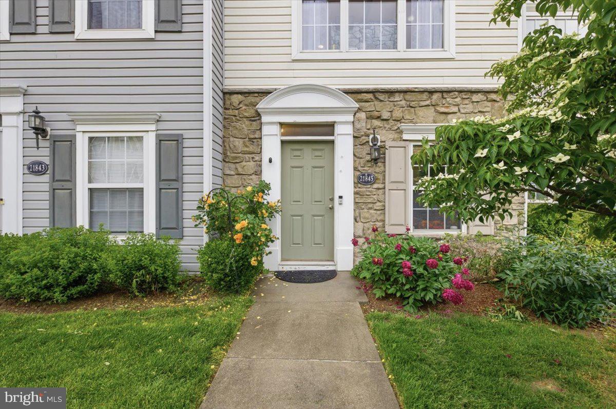 PARKSIDE AT ASHBURN - Residential