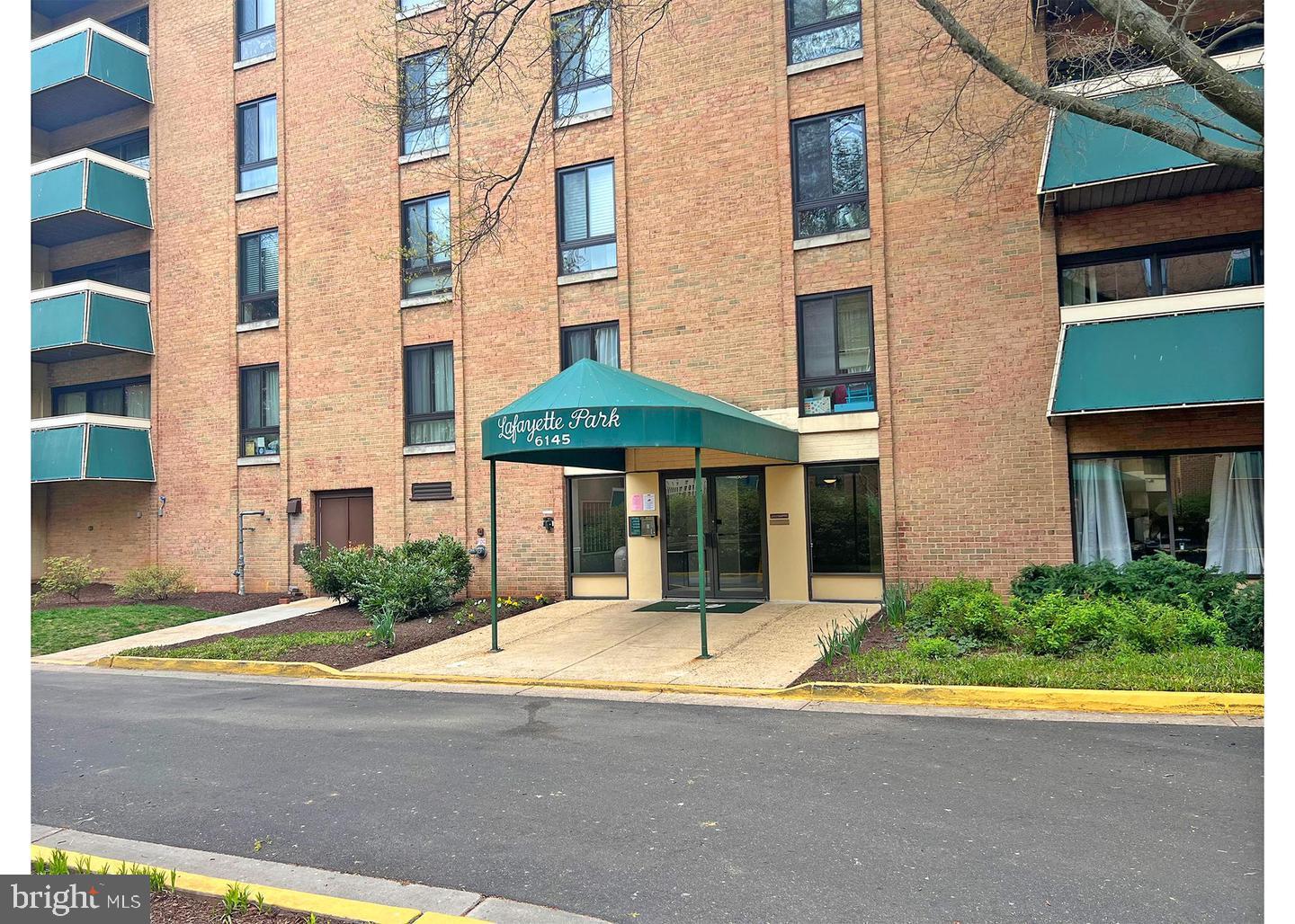 LAFAYETTE PARK CONDOMINIUM - Residential