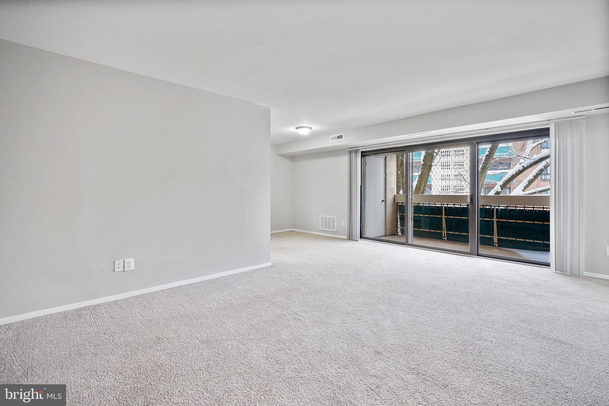 LAFAYETTE PARK CONDOMINIUM - Residential