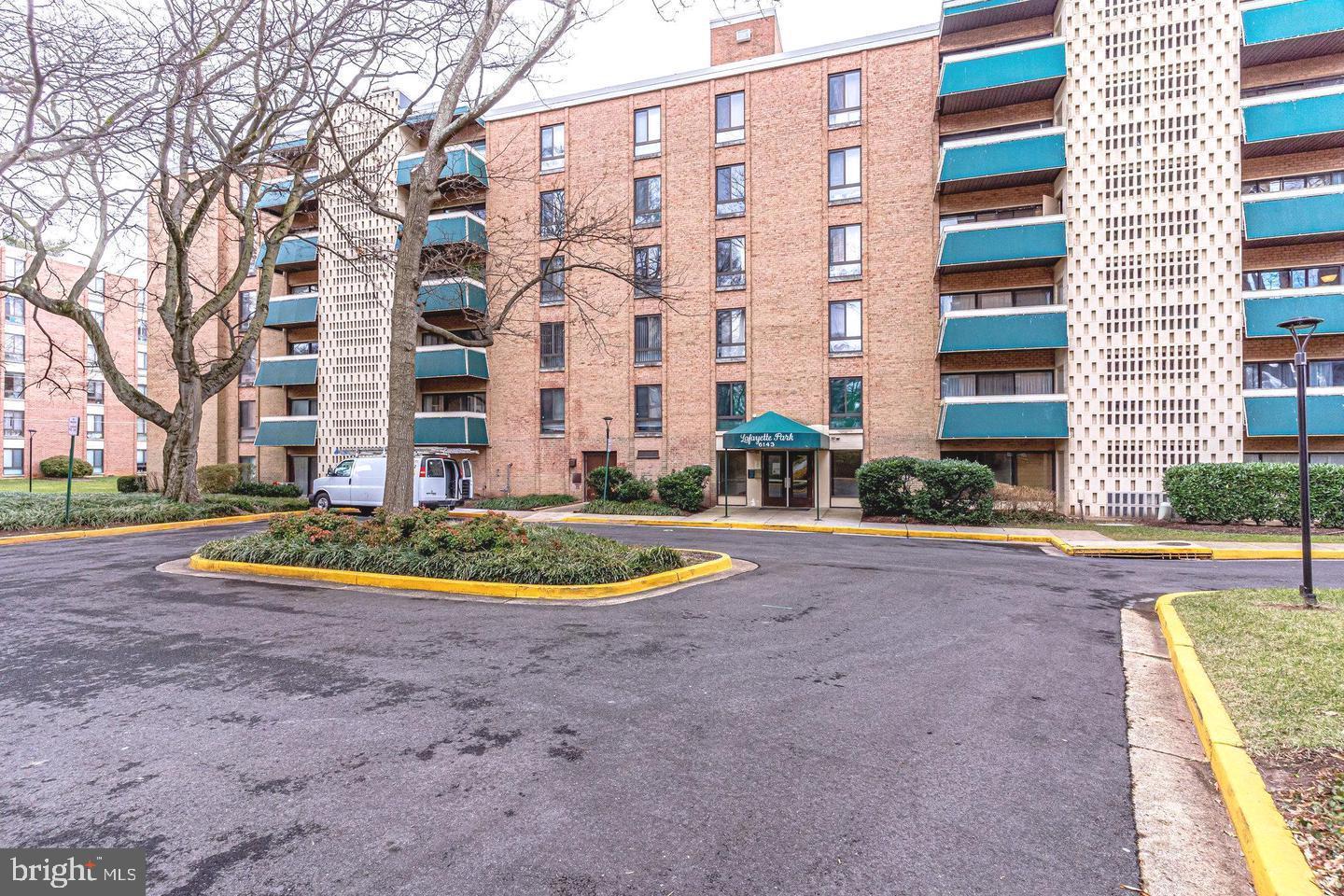 LAFAYETTE PARK CONDOMINIUM - Residential