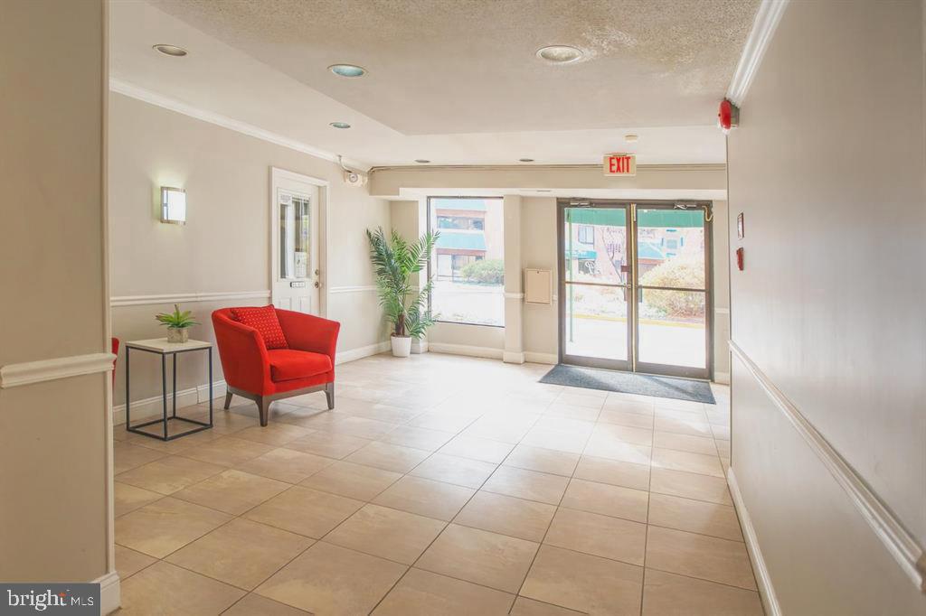 LAFAYETTE PARK CONDOMINIUM - Residential