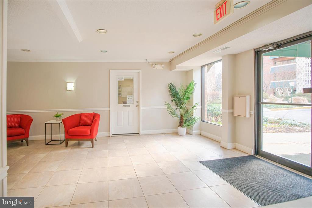 LAFAYETTE PARK CONDOMINIUM - Residential