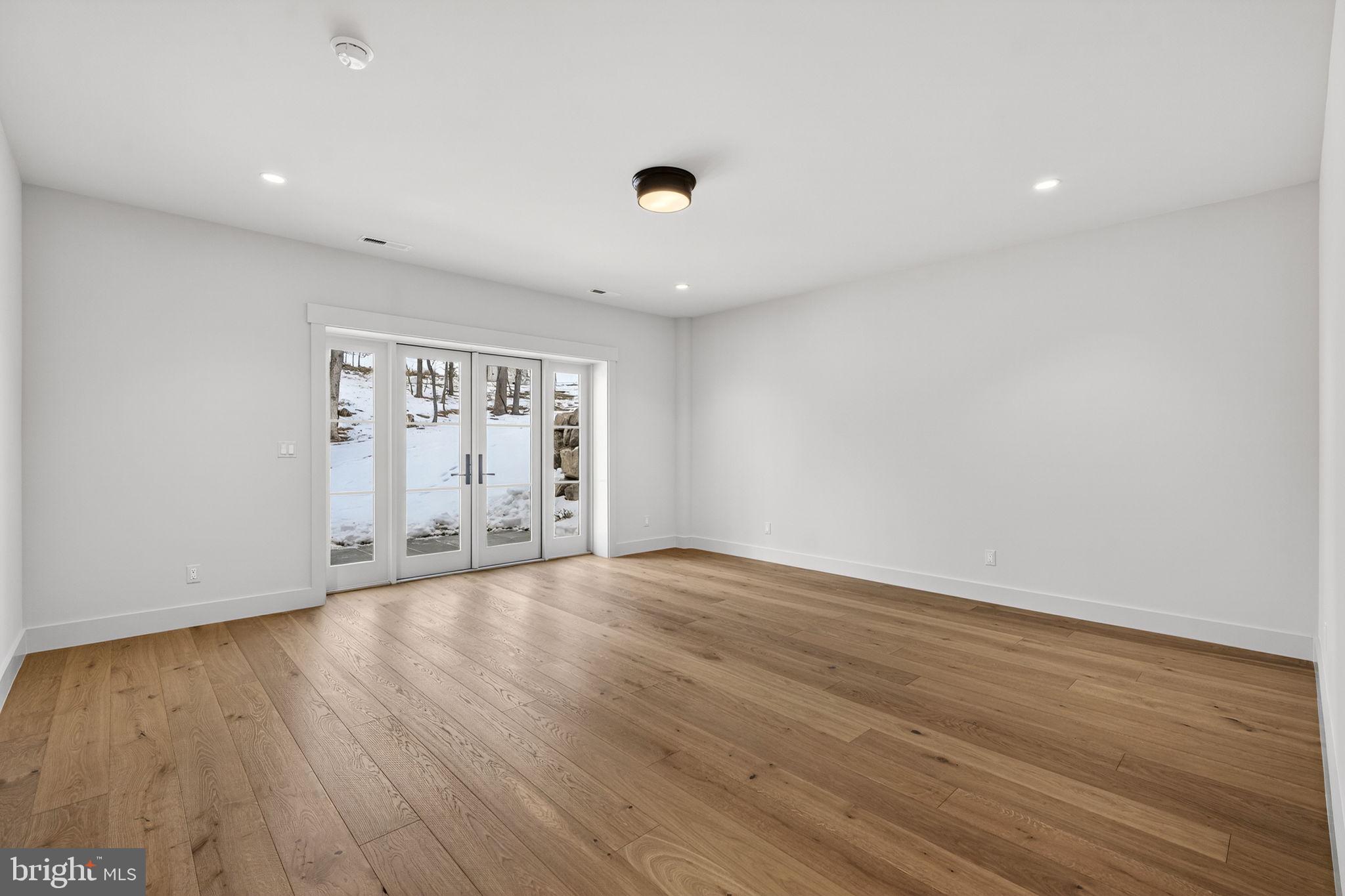 RESIDENCES AT SALAMANDER - Residential
