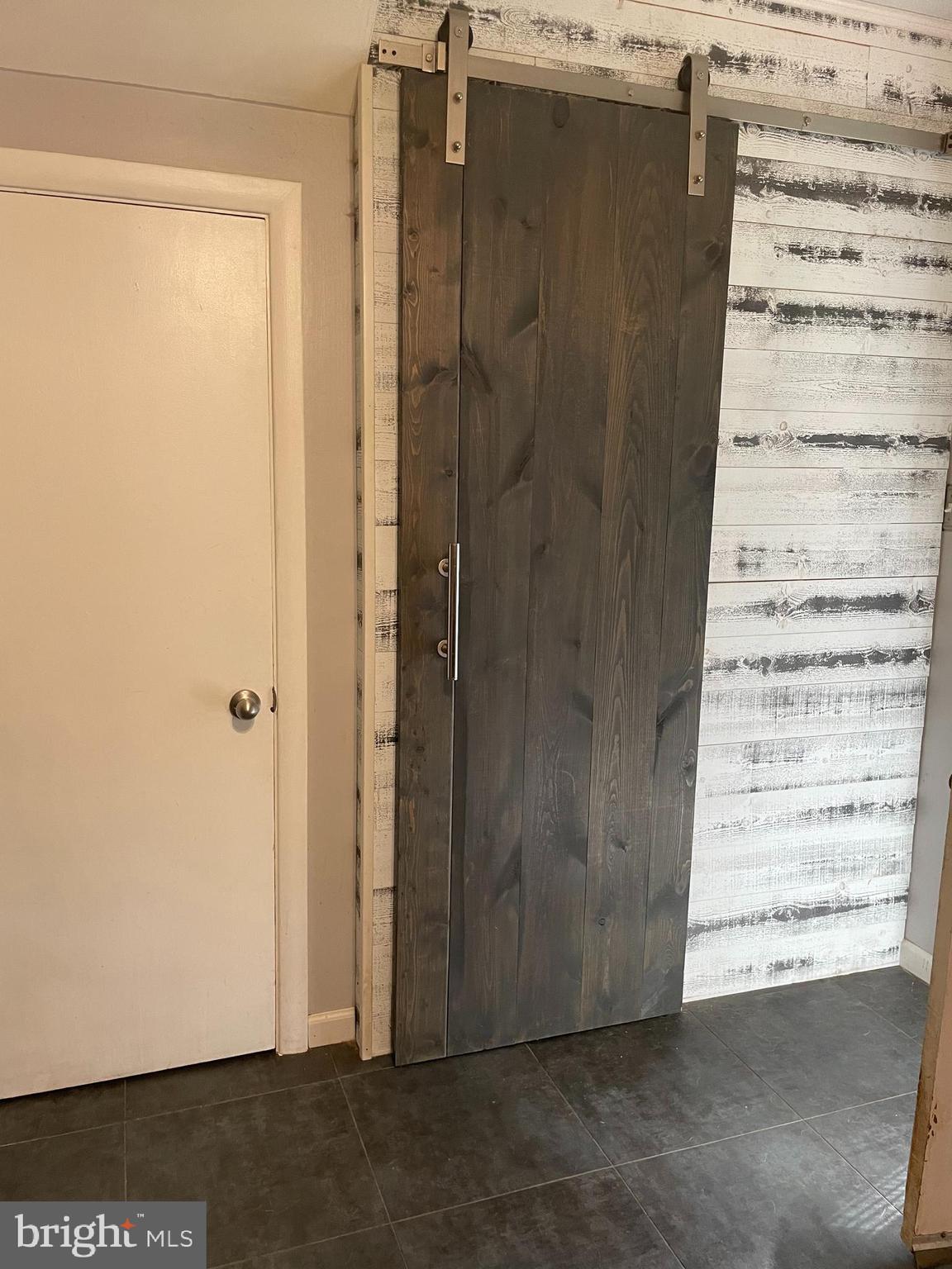 220 NORTH - Residential