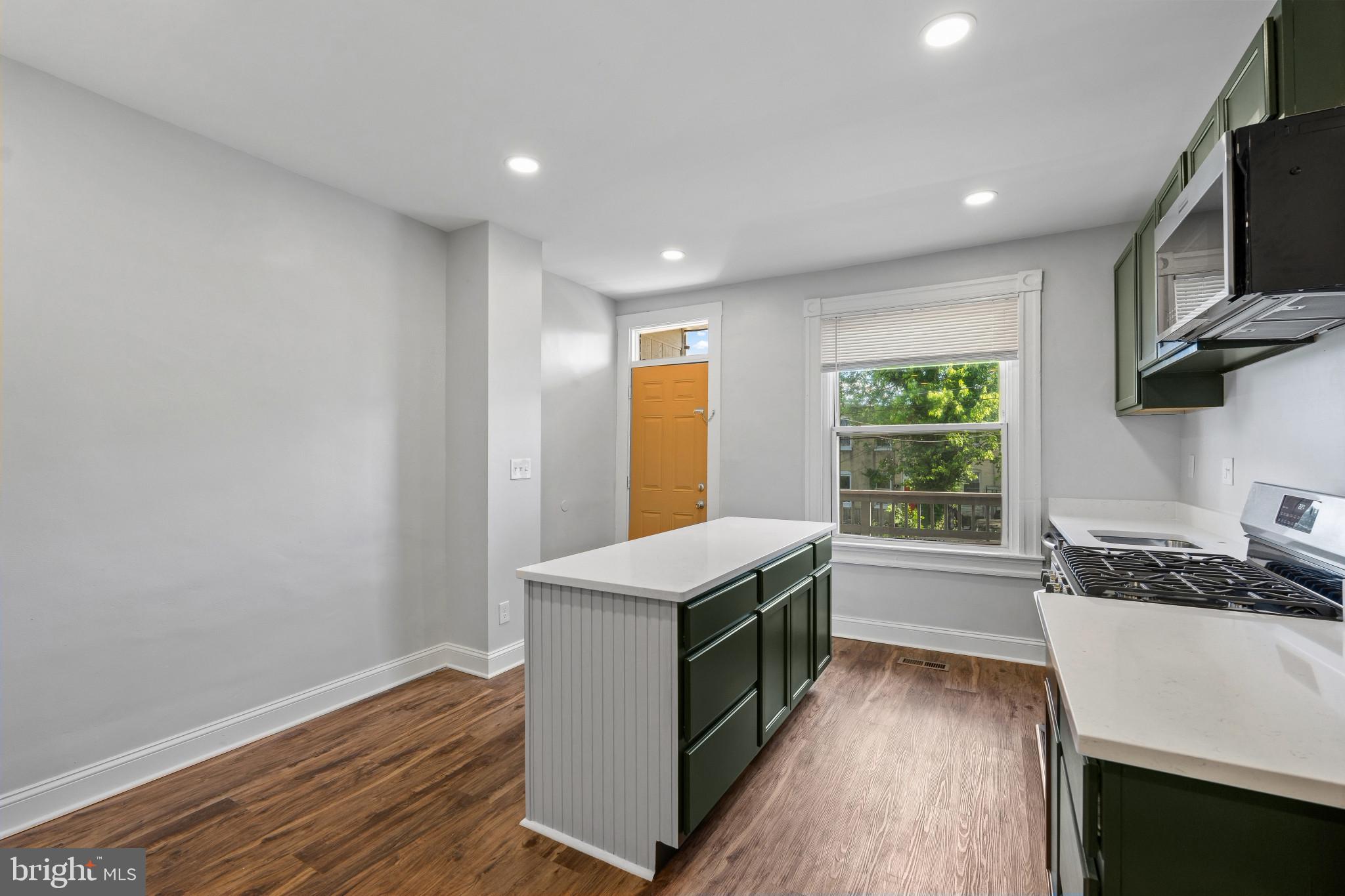 WAVERLY - Residential