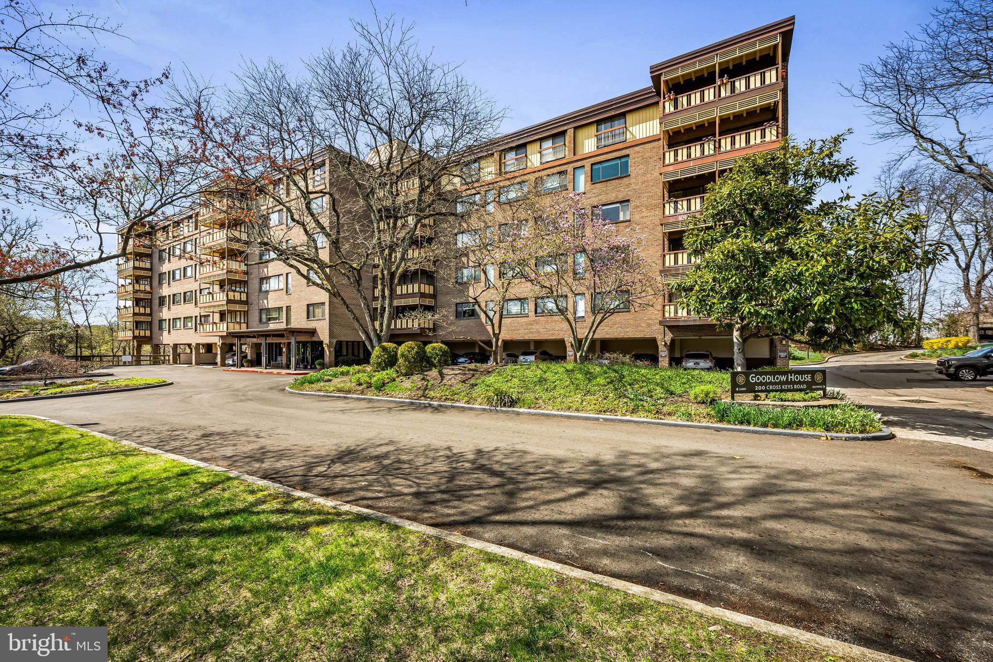 Cross Keys best kept secret, Goodlow House!!! Great 2 bedroom 2 bath unit. Covered parking updated kitchen, LVT flooring in living room and dining room, Attractive molding, Covered balcony very reasonable condo  fee includes all utilities. Super amenities - 3 pools, tennis courts, clubhouse, Gatehouse, Great new shops and restaurants. Super north end location!!! Enjoy!!!