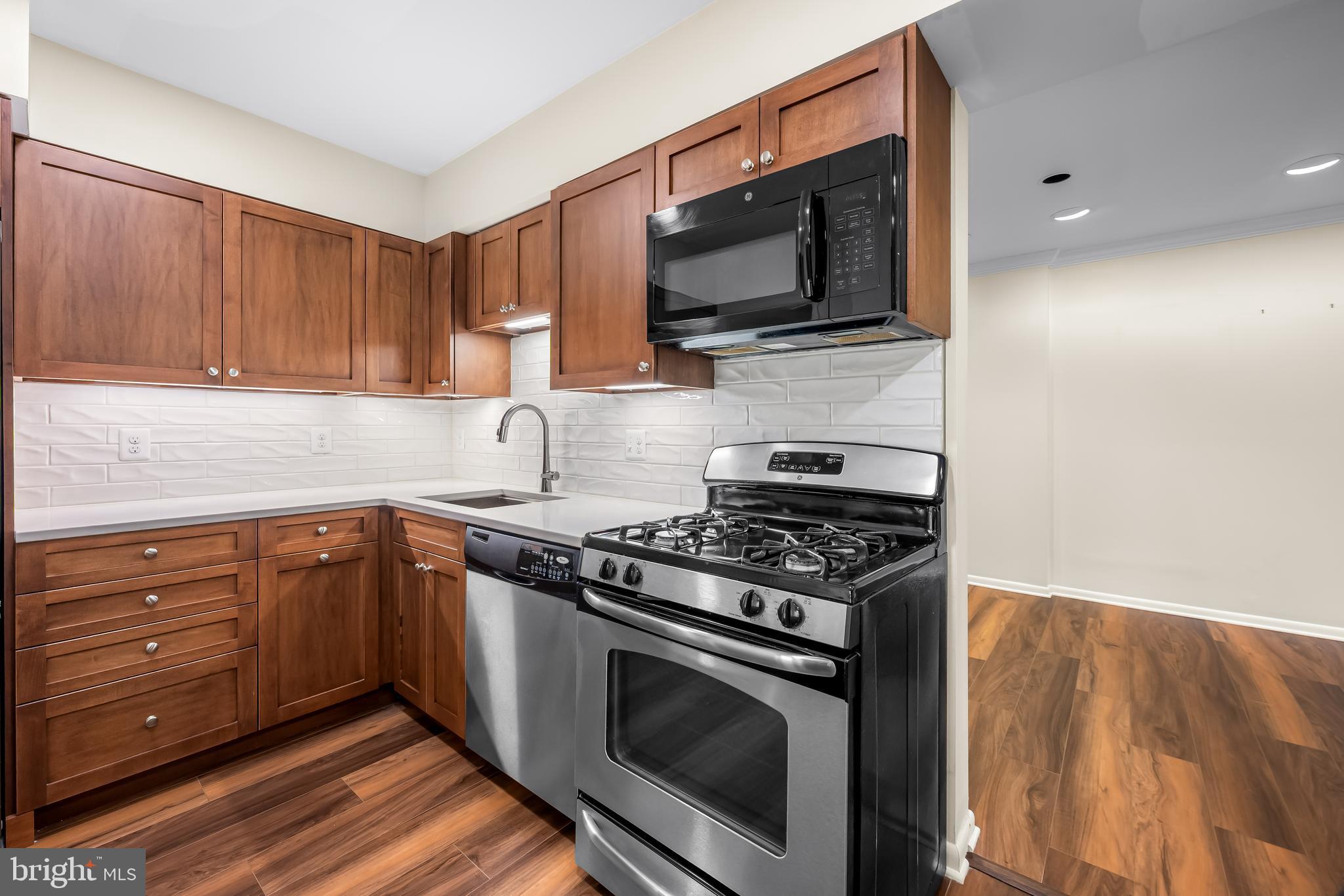 CROSS KEYS - Residential