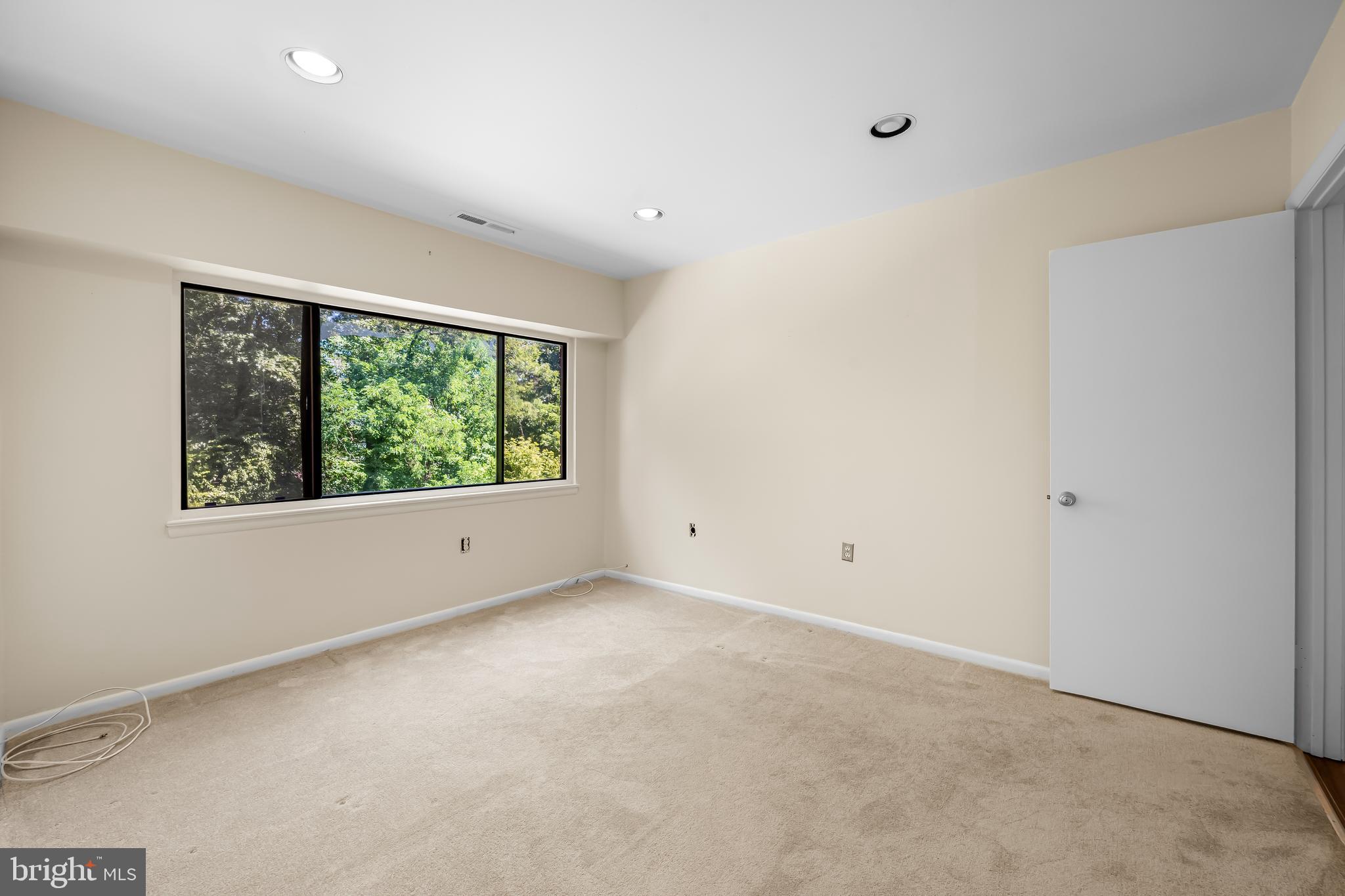 CROSS KEYS - Residential