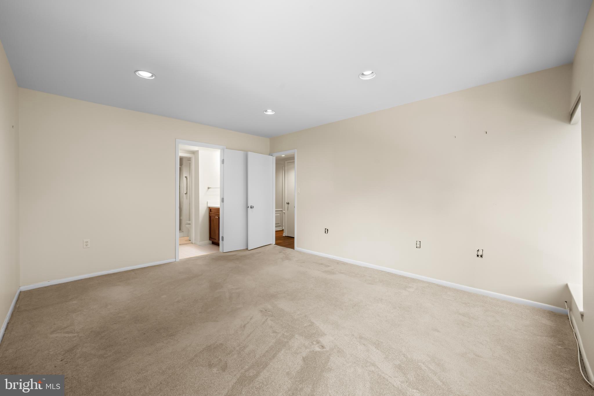 CROSS KEYS - Residential