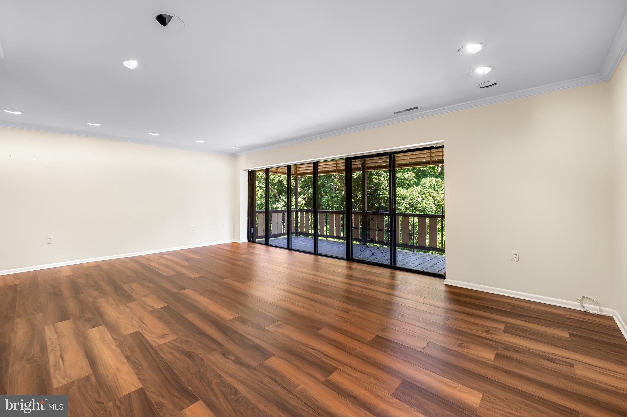 CROSS KEYS - Residential