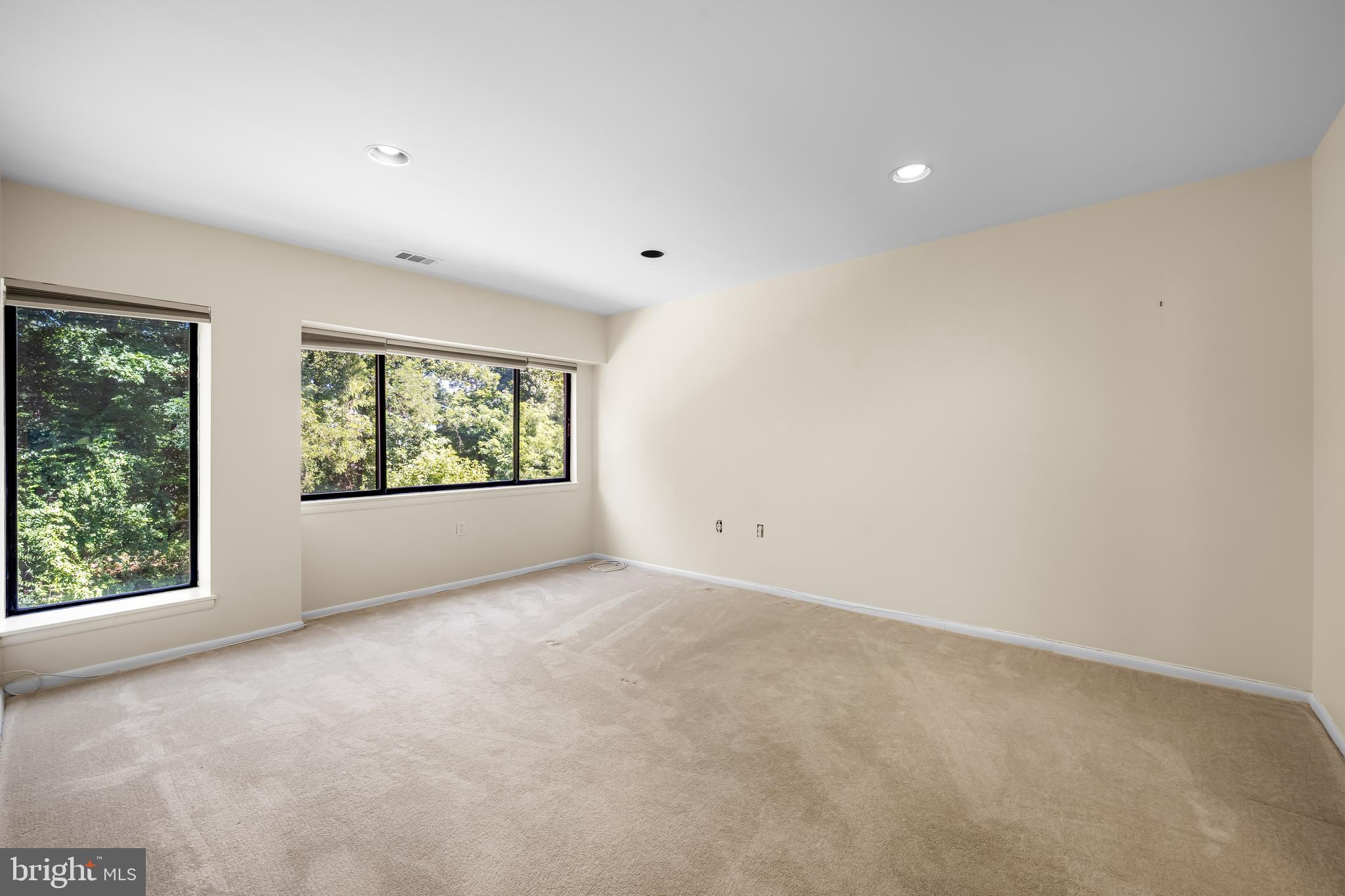 CROSS KEYS - Residential