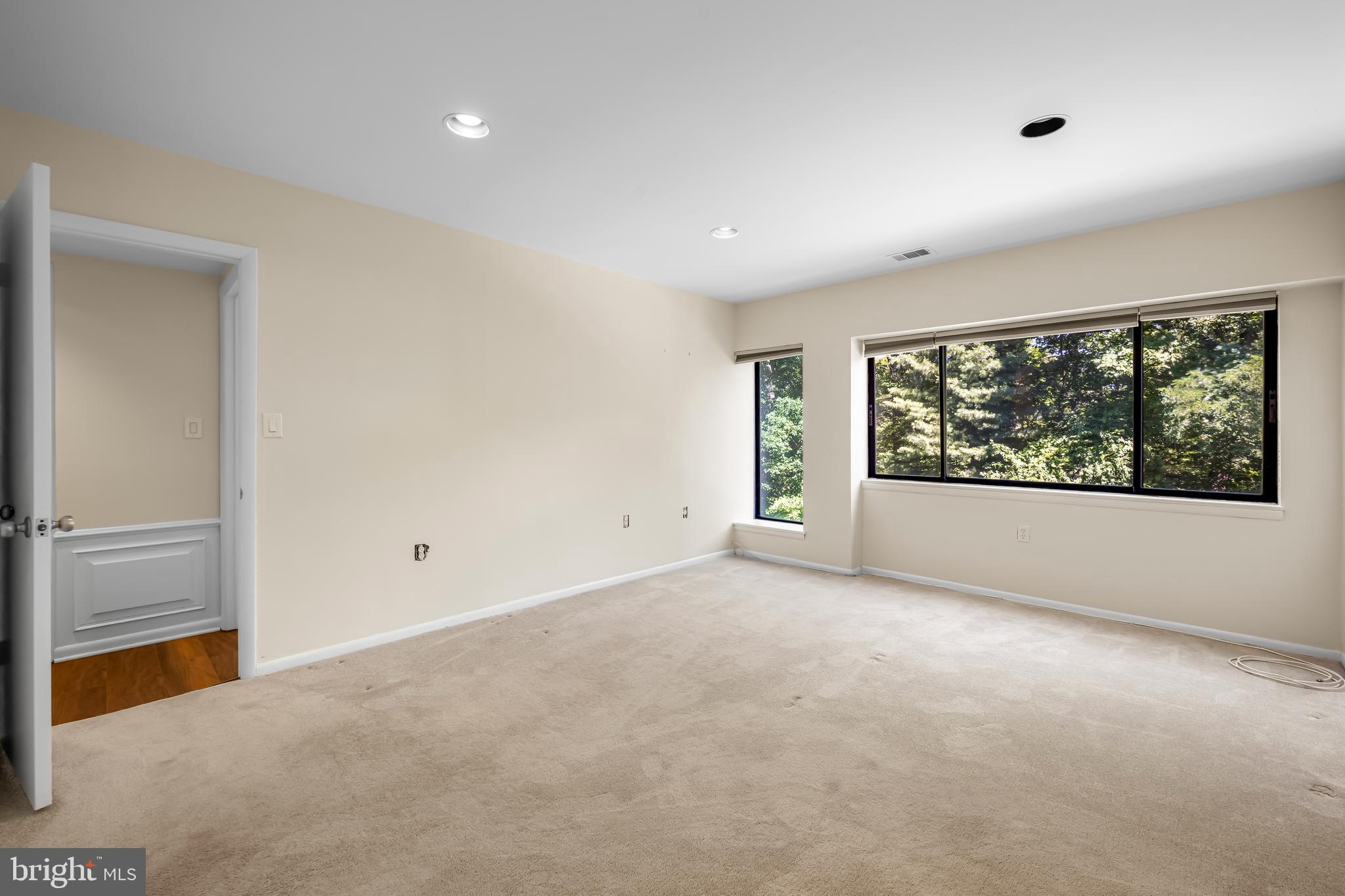 CROSS KEYS - Residential