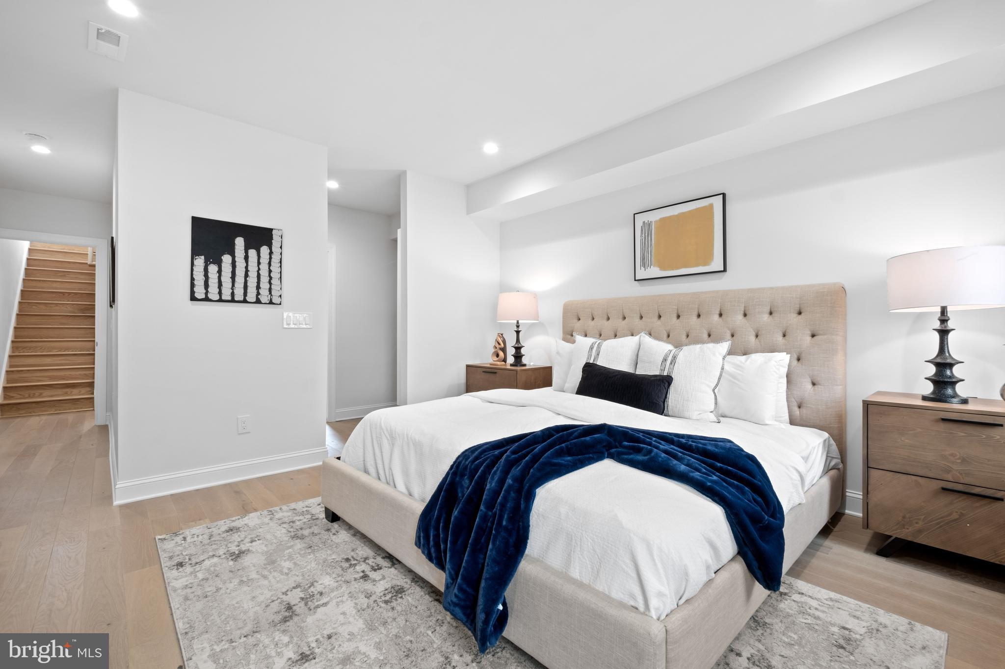 ART MUSEUM AREA - Residential