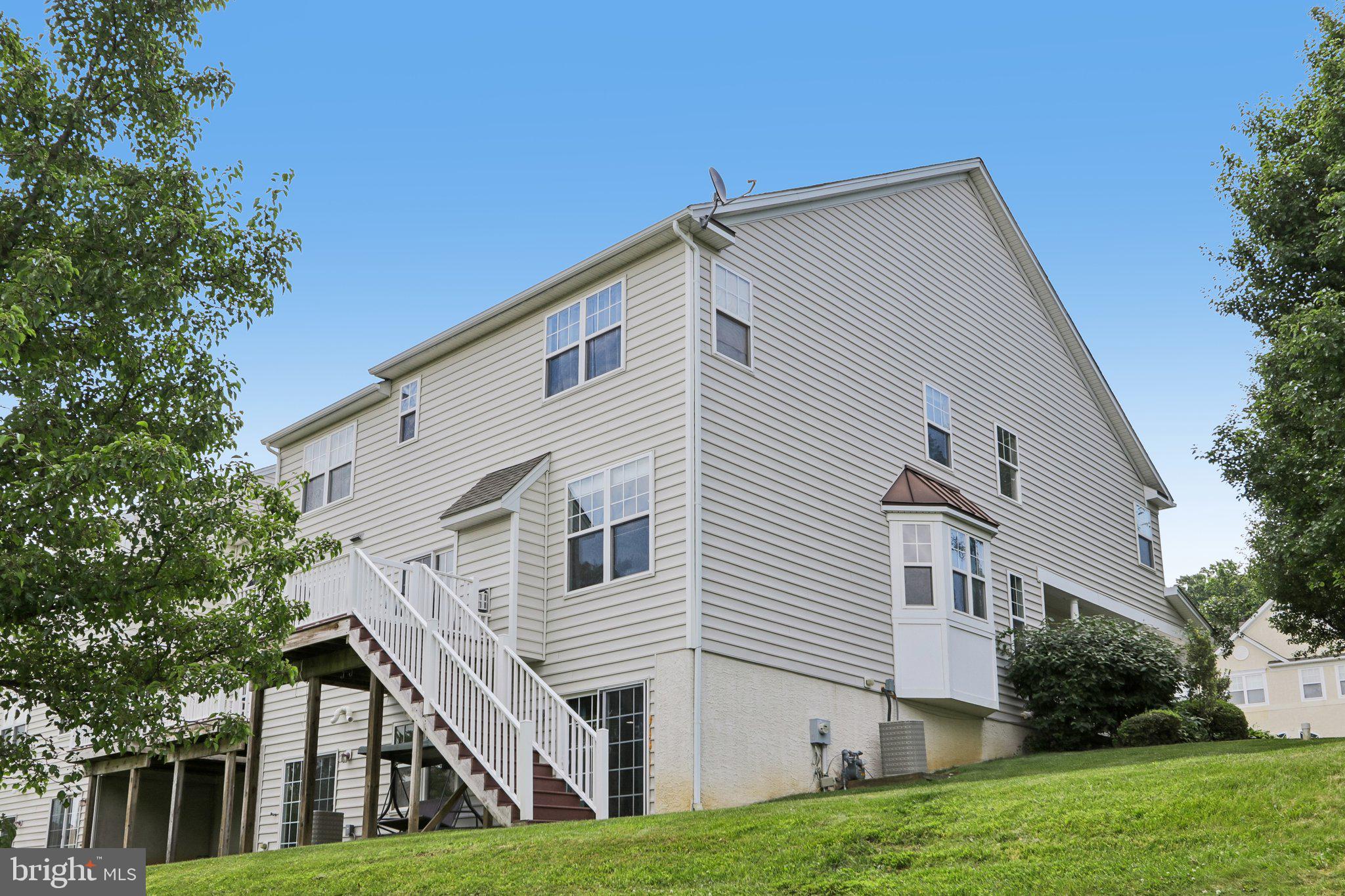 MEWS AT BAILEY STATION - Residential