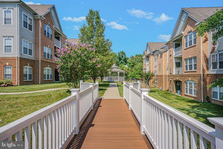 KINGS CROSSING - Residential