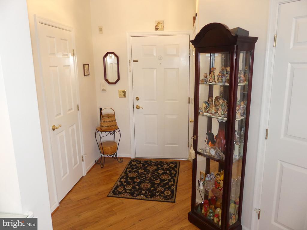 KINGS CROSSING - Residential