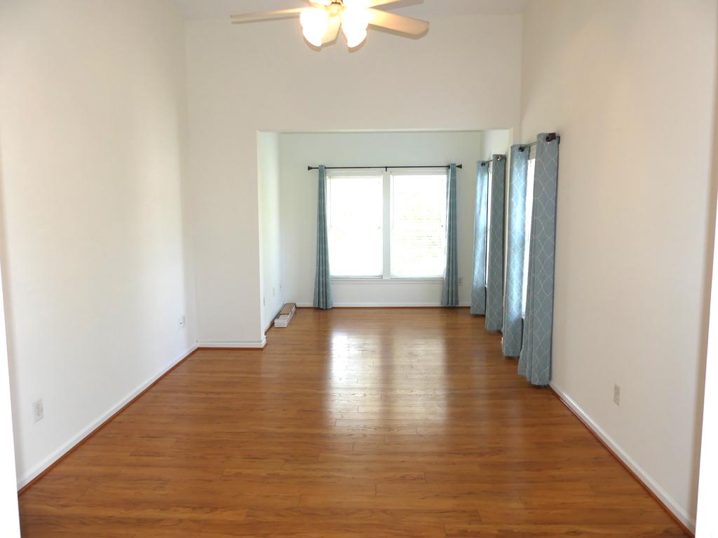 KINGS CROSSING - Residential
