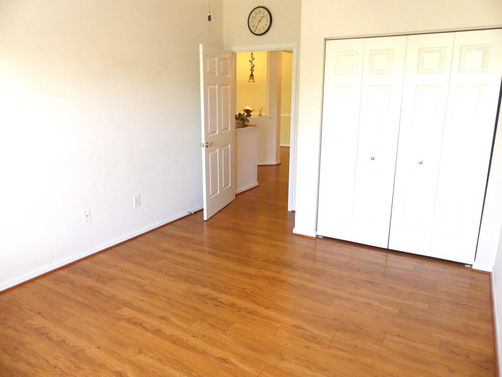 KINGS CROSSING - Residential