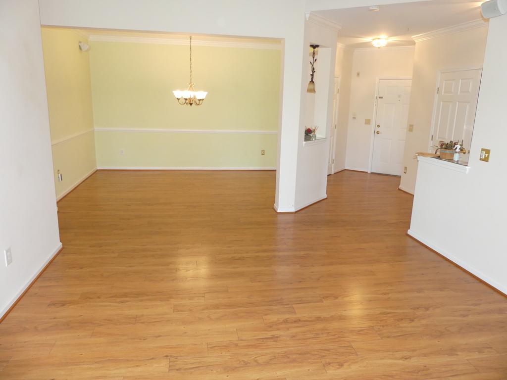 KINGS CROSSING - Residential