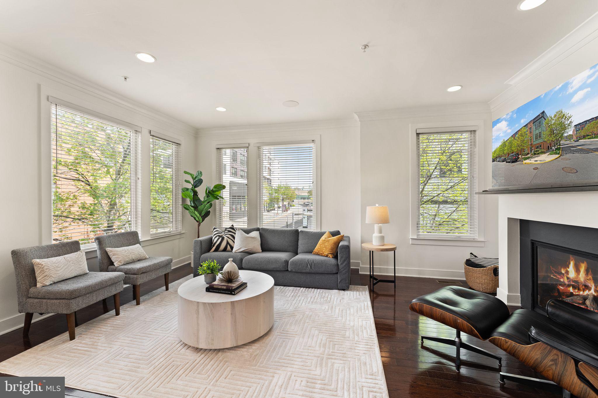 MOSAIC AT MERRIFIELD - Residential