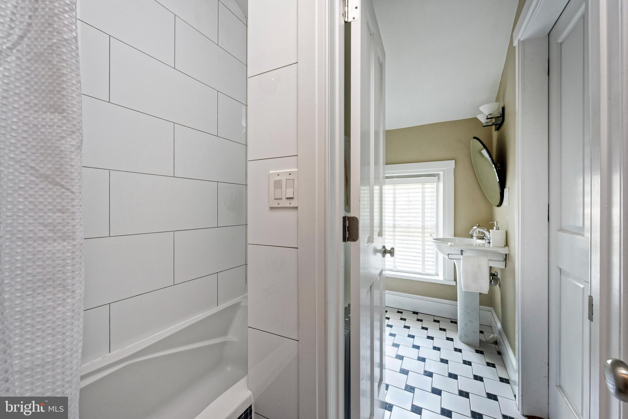 OLD TOWN ALEXANDRIA - Residential