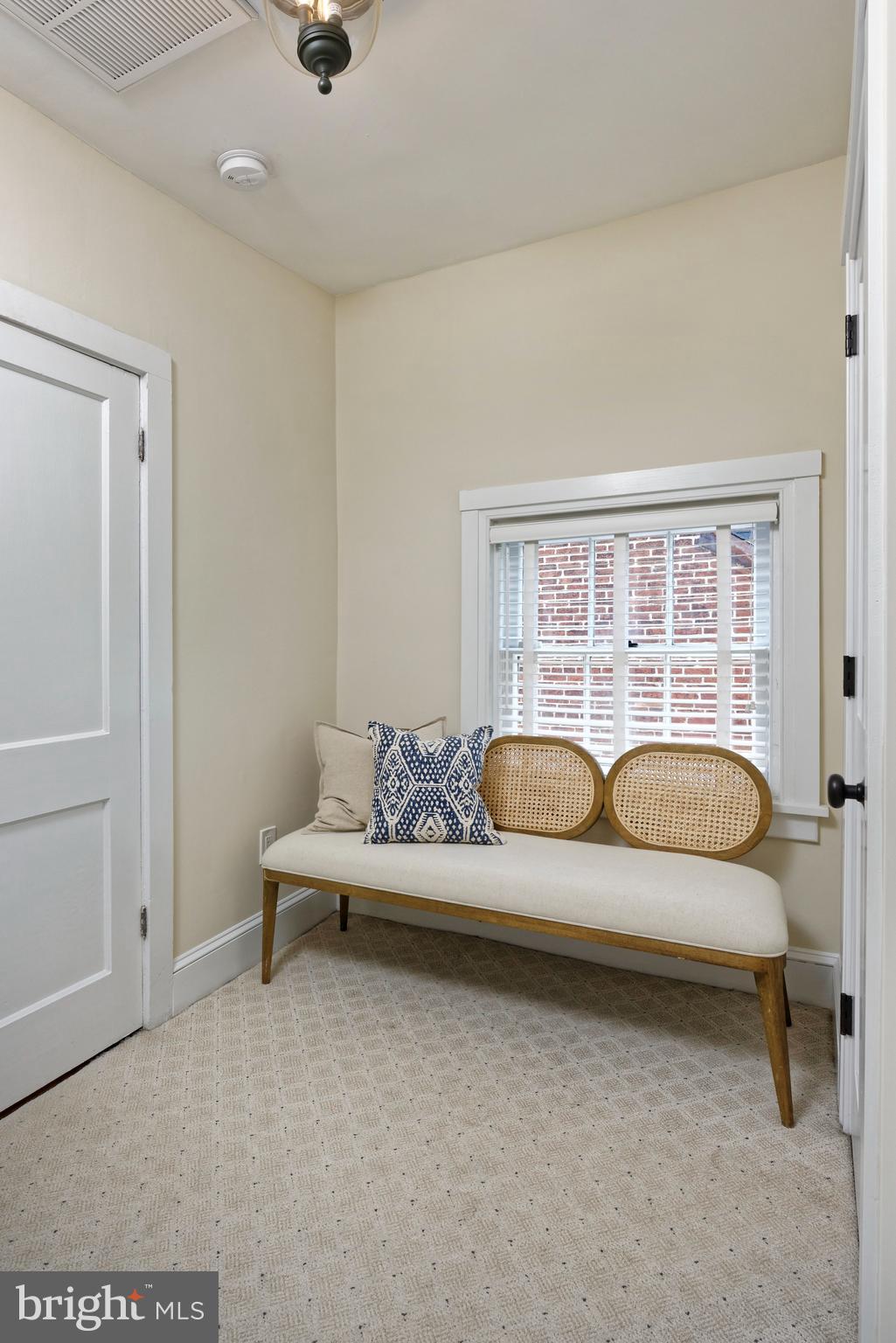 OLD TOWN ALEXANDRIA - Residential