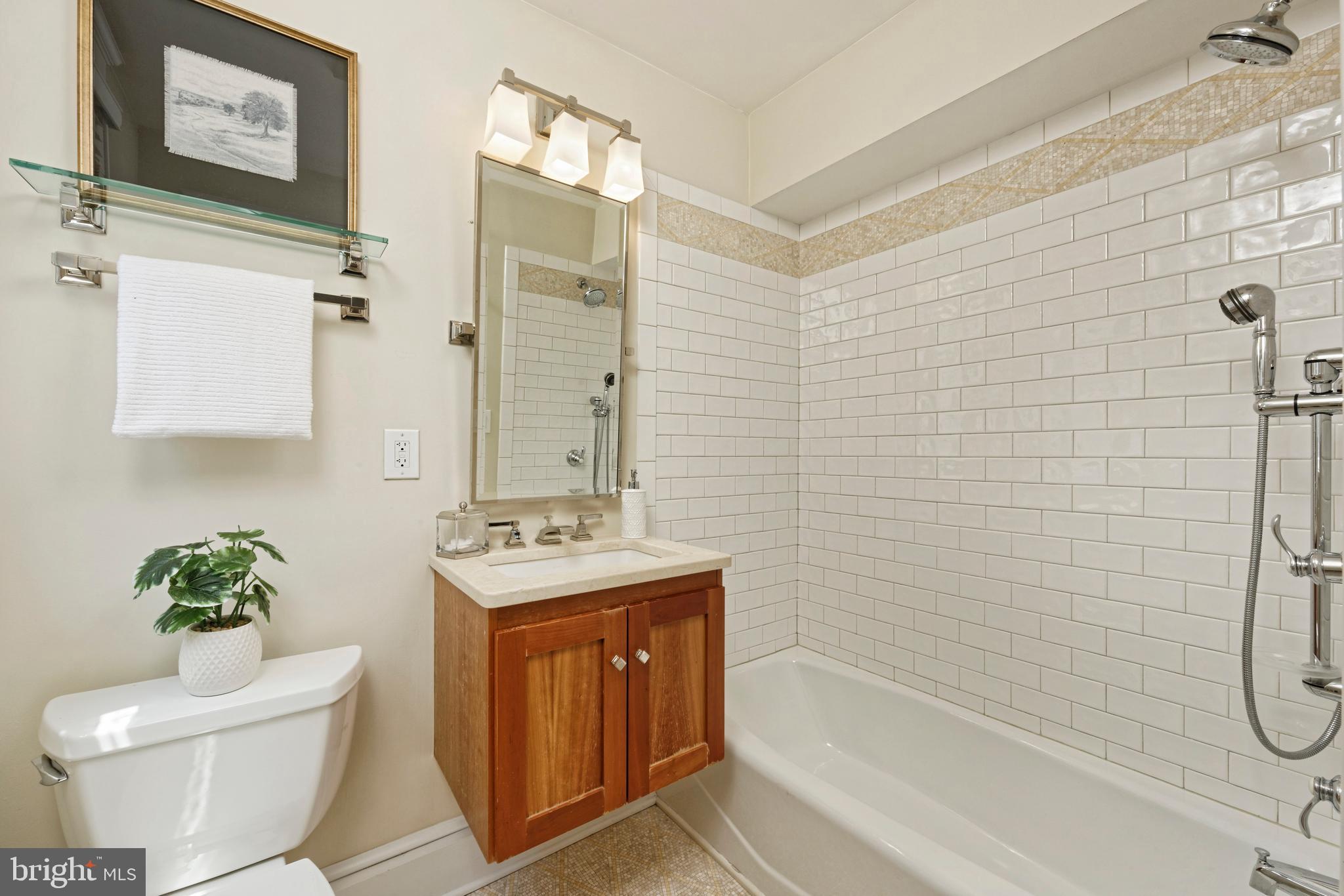 OLD TOWN ALEXANDRIA - Residential