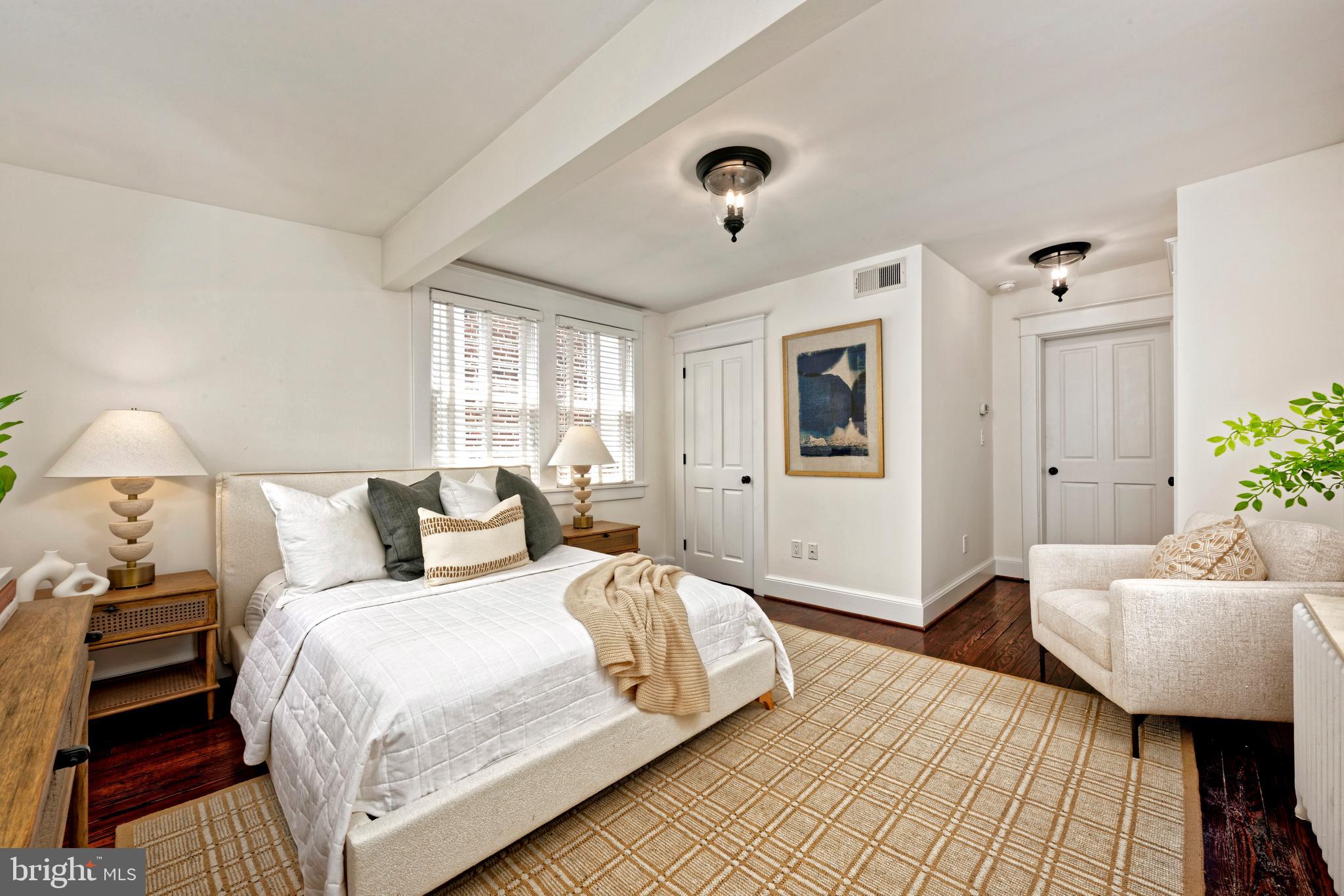 OLD TOWN ALEXANDRIA - Residential