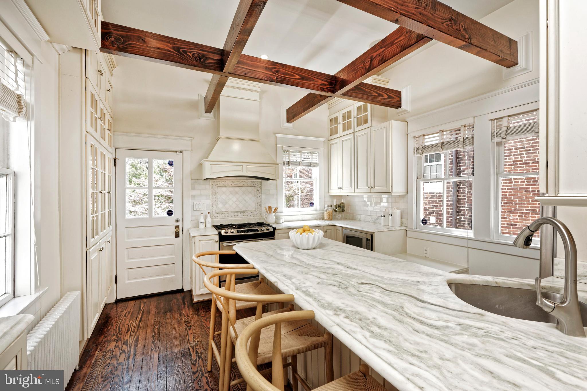 OLD TOWN ALEXANDRIA - Residential