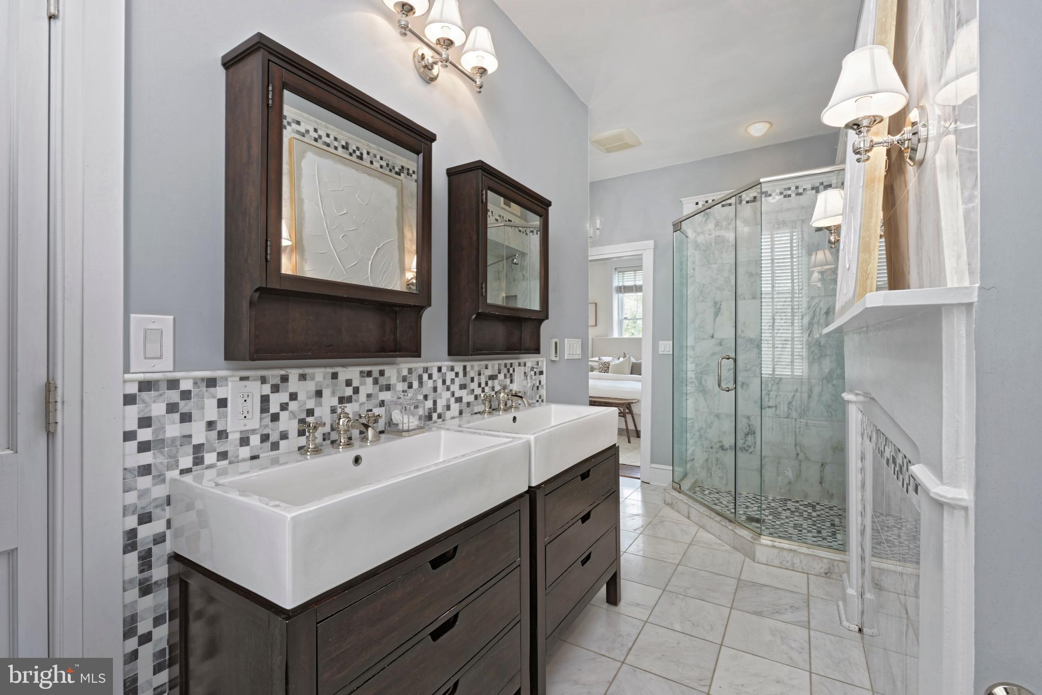 OLD TOWN ALEXANDRIA - Residential