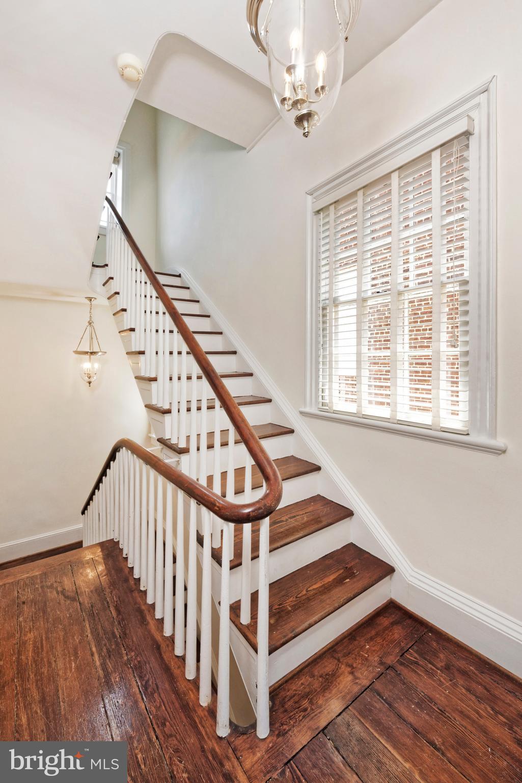 OLD TOWN ALEXANDRIA - Residential