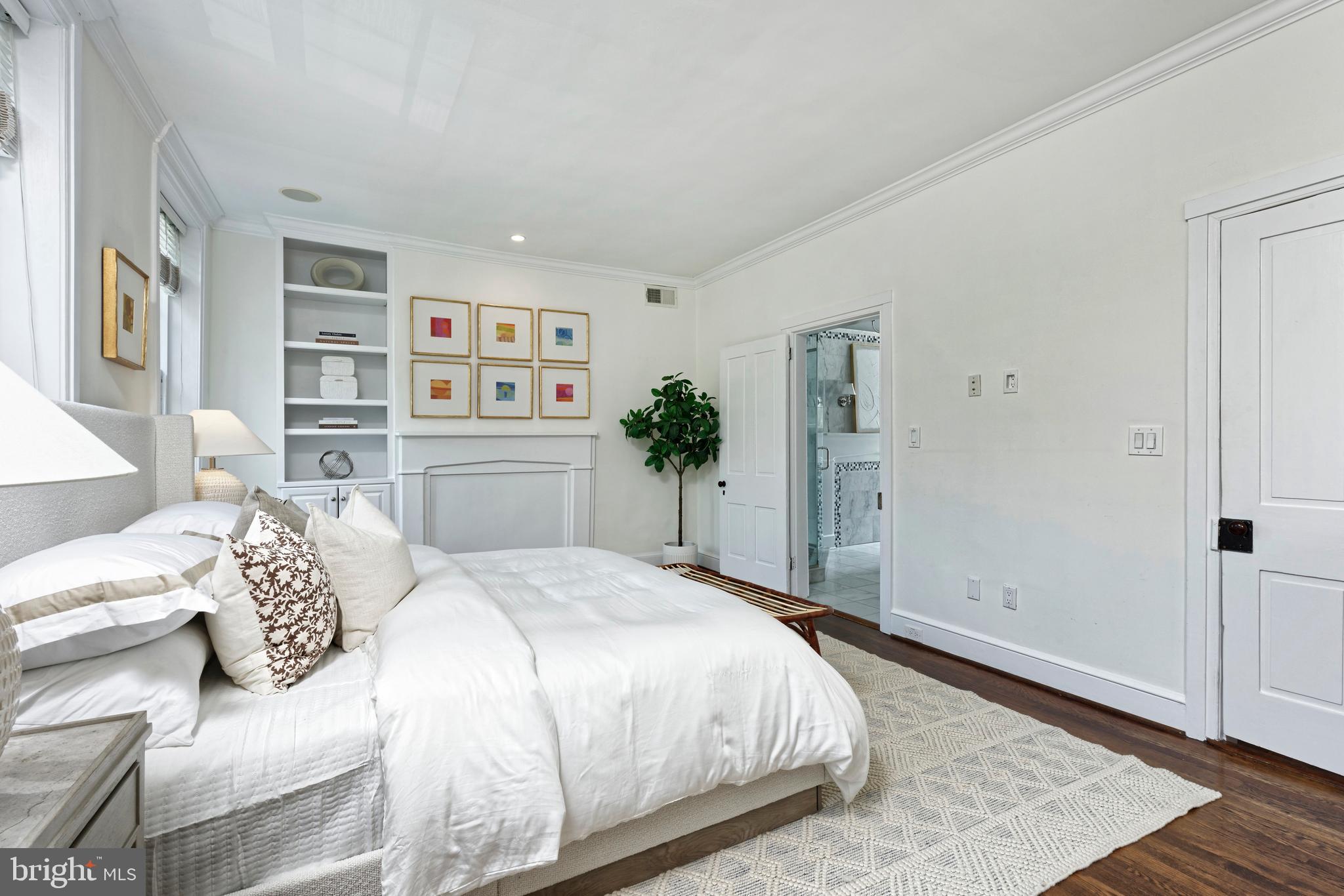 OLD TOWN ALEXANDRIA - Residential