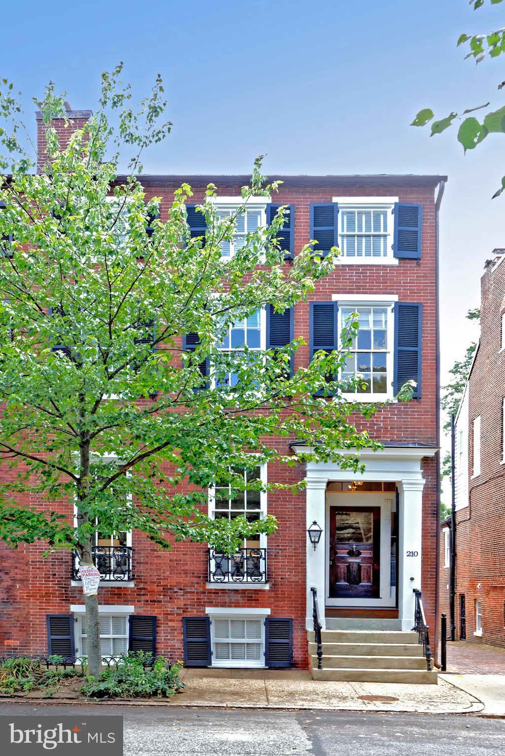 OLD TOWN ALEXANDRIA - Residential