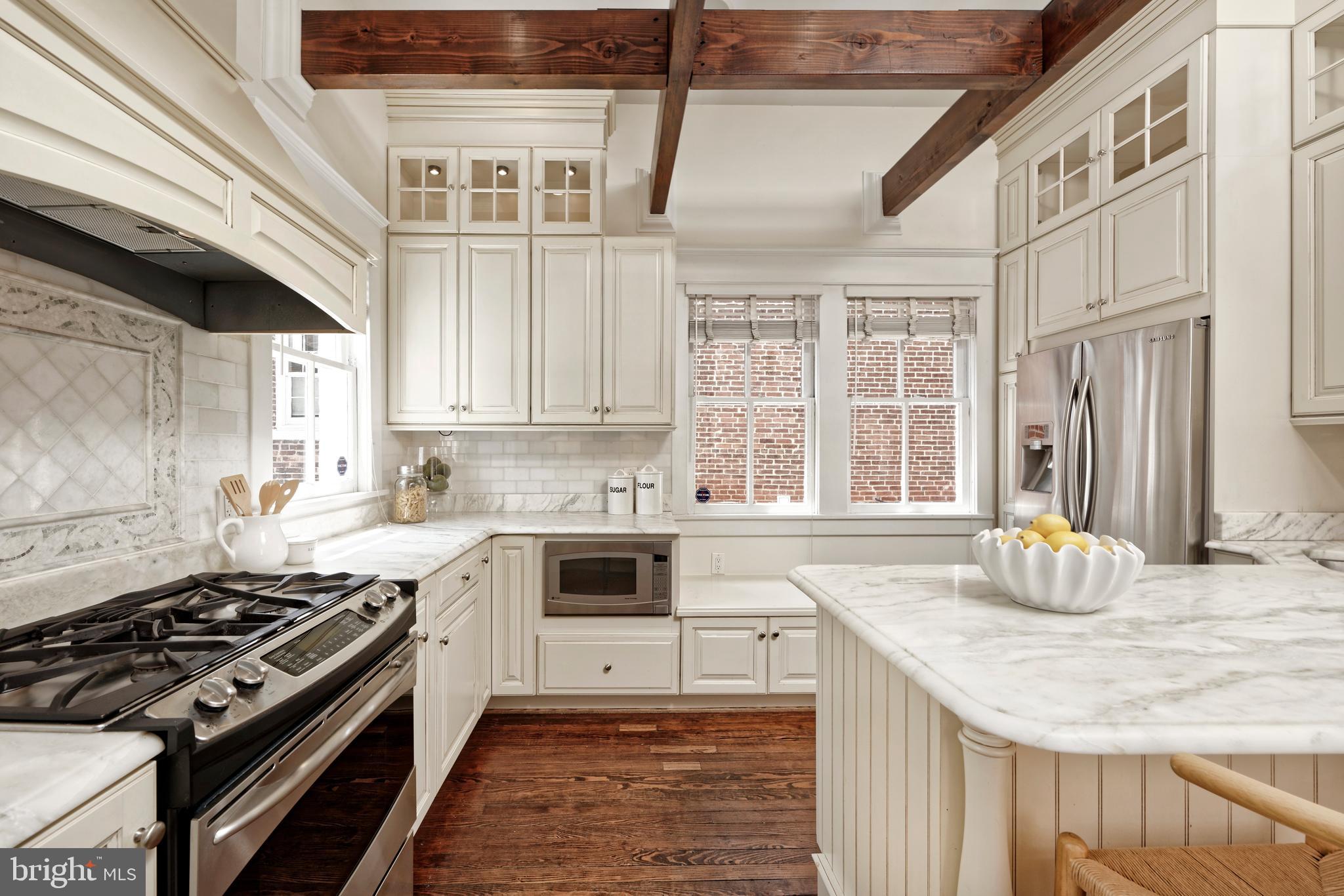 OLD TOWN ALEXANDRIA - Residential