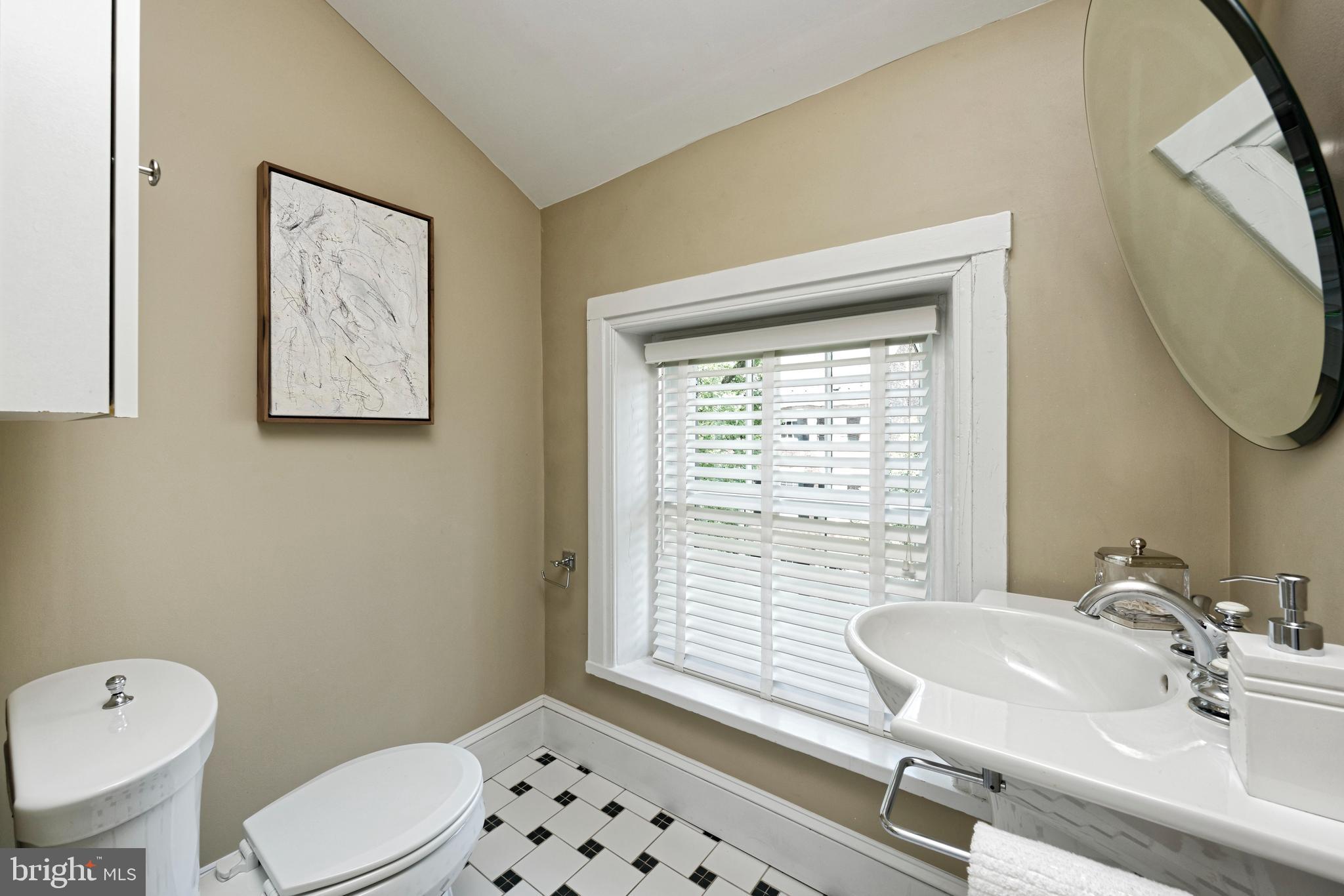 OLD TOWN ALEXANDRIA - Residential