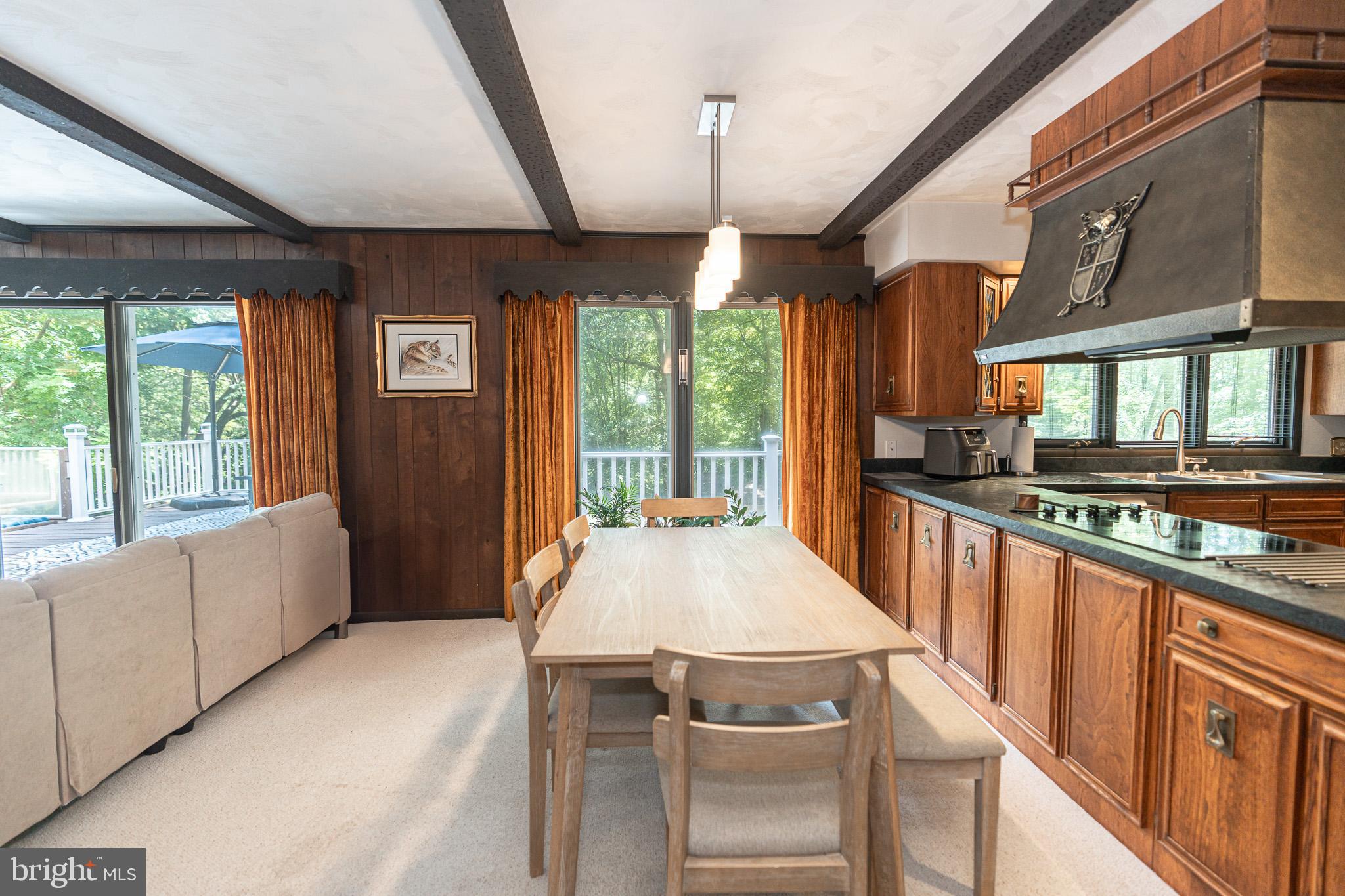 KINGSVILLE - Residential