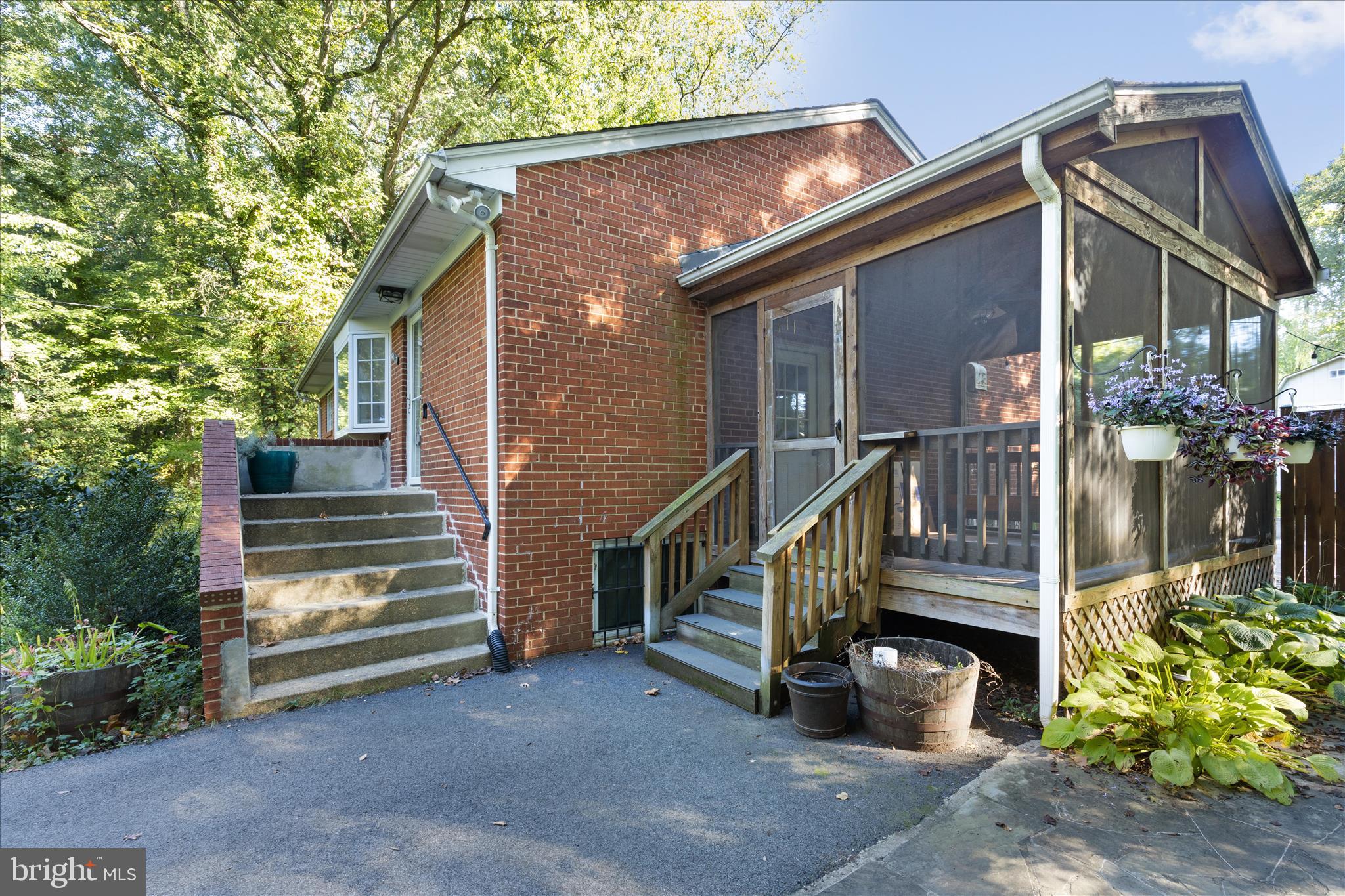 LANDOVER - Residential