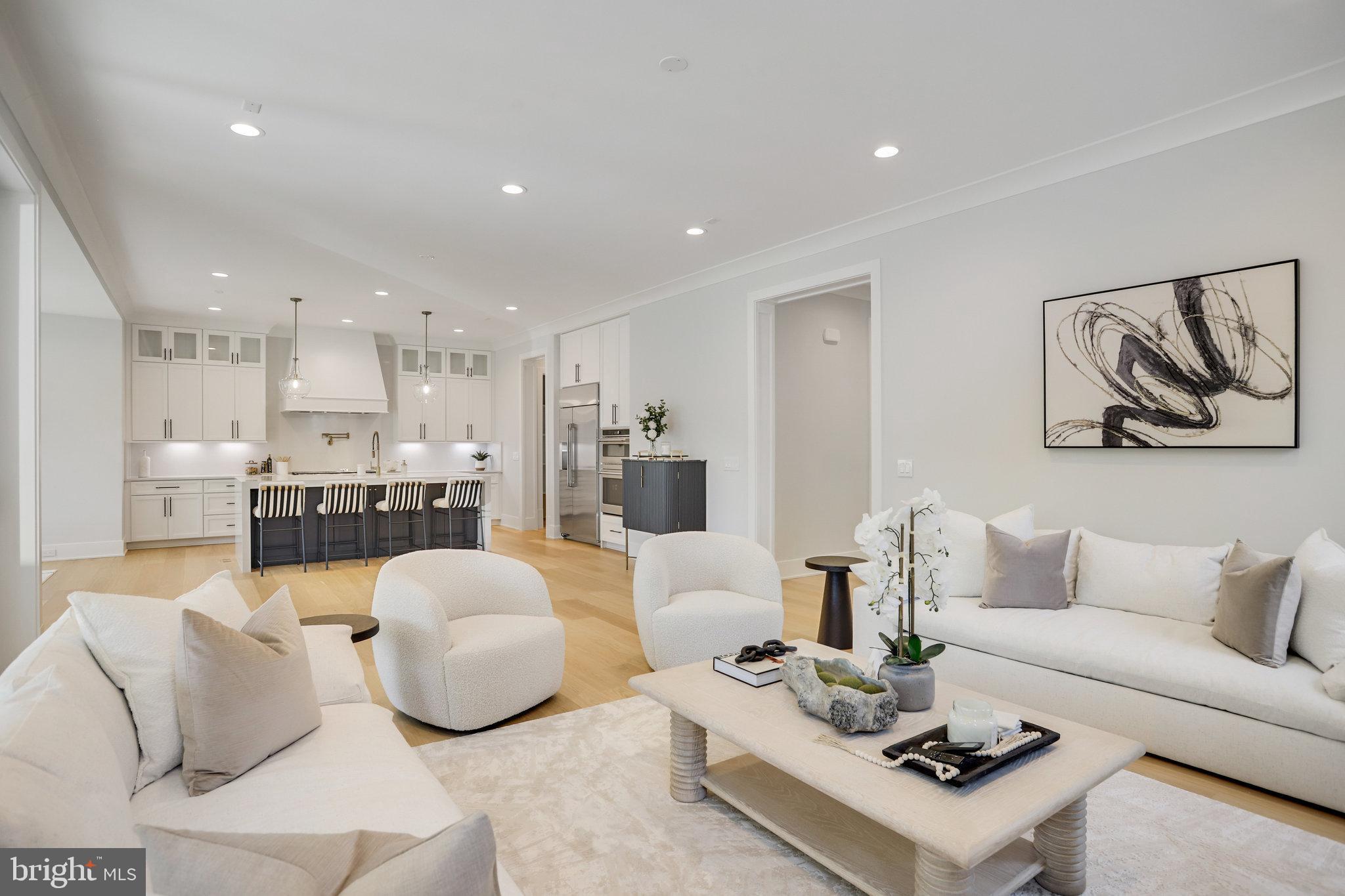 FAIRFAX VILLA - Residential