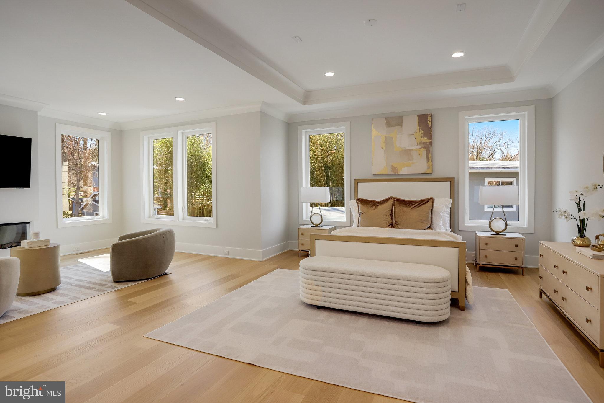FAIRFAX VILLA - Residential