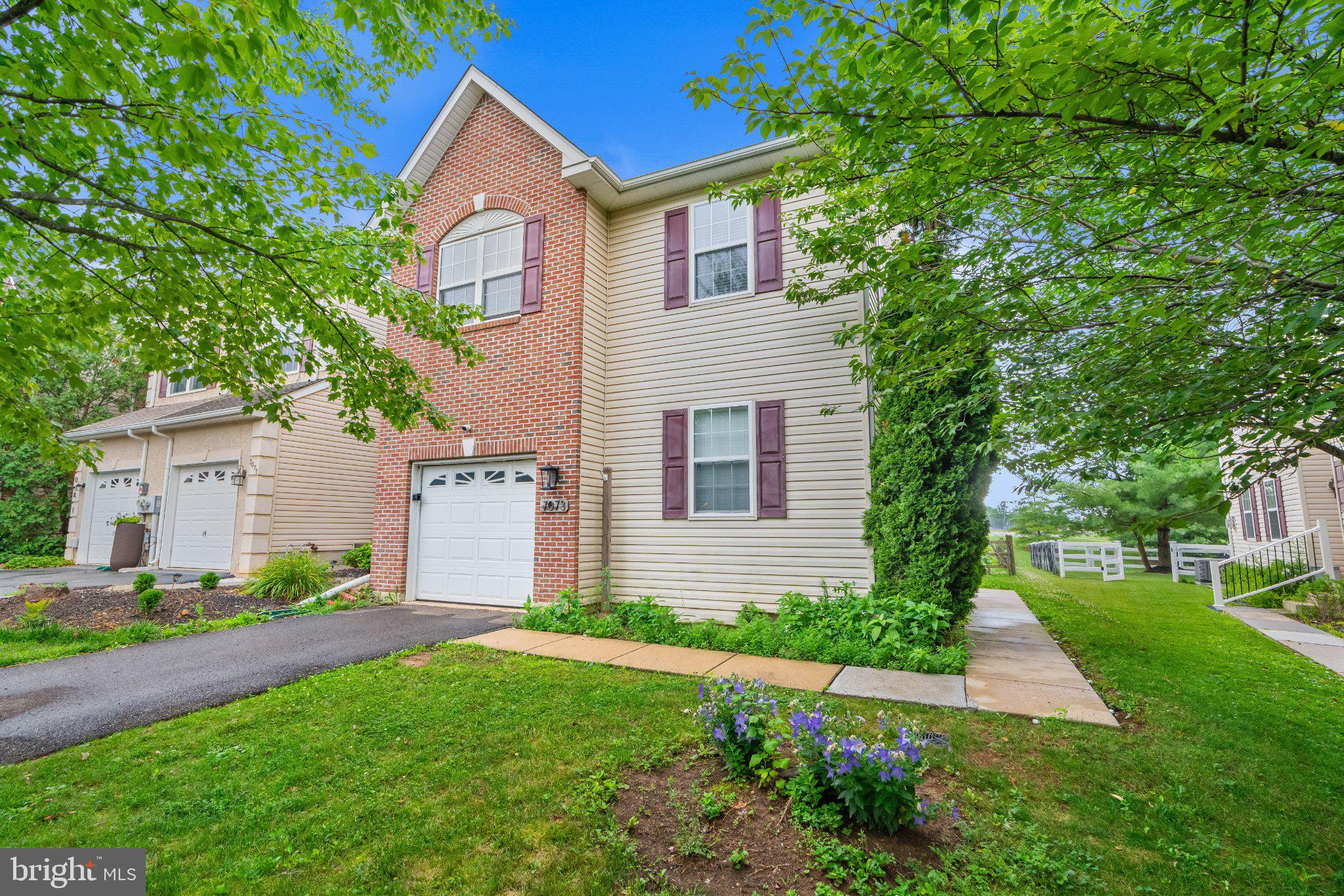 HILLS AT LOCK RIDGE - Residential
