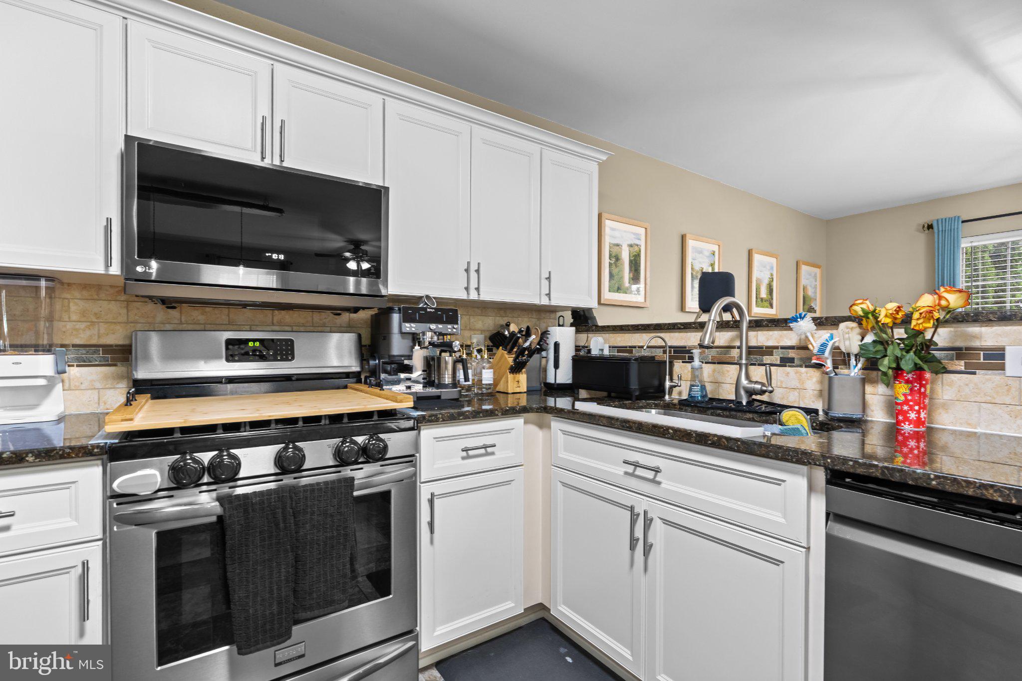 HILLS AT LOCK RIDGE - Residential