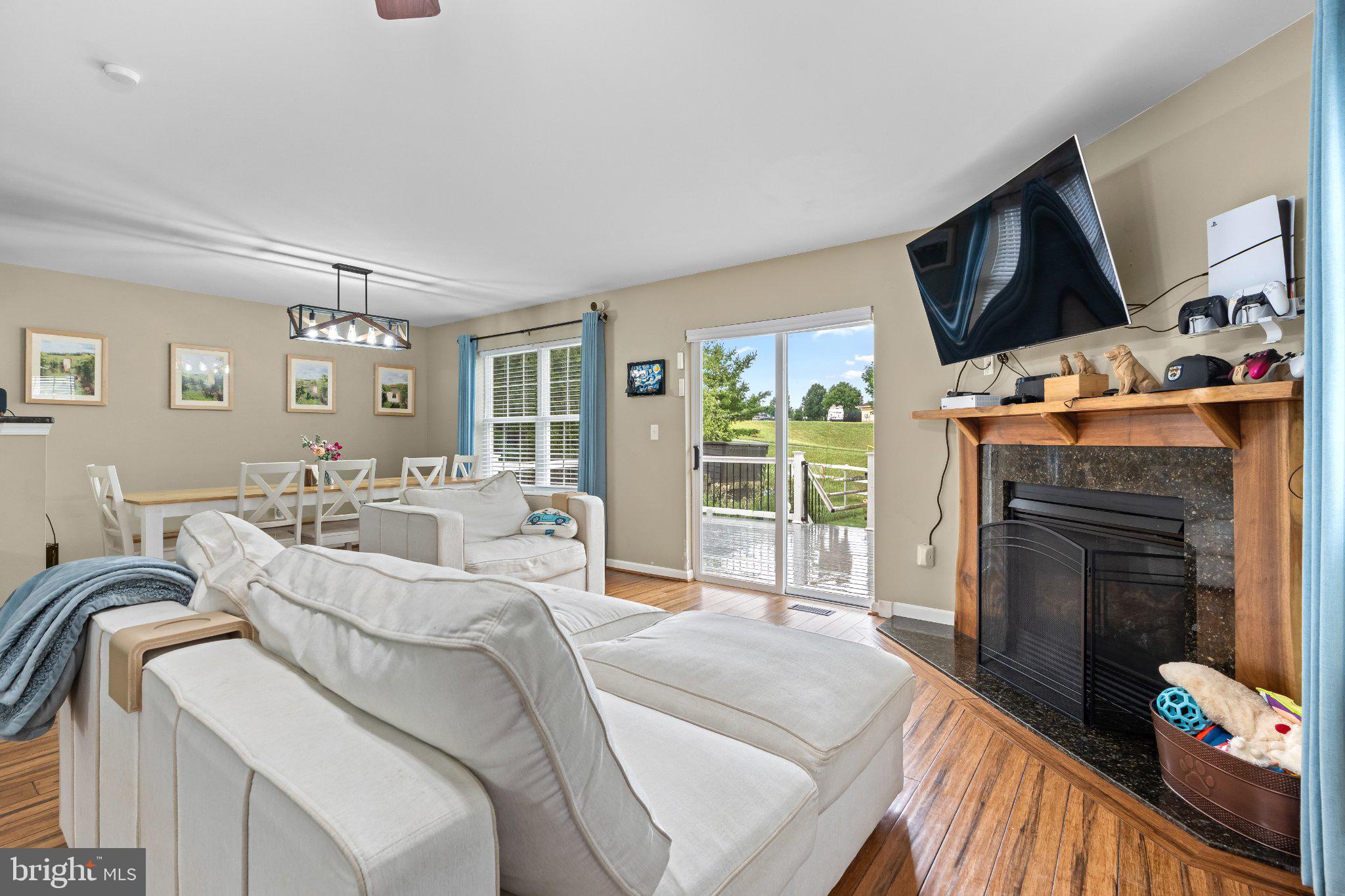HILLS AT LOCK RIDGE - Residential