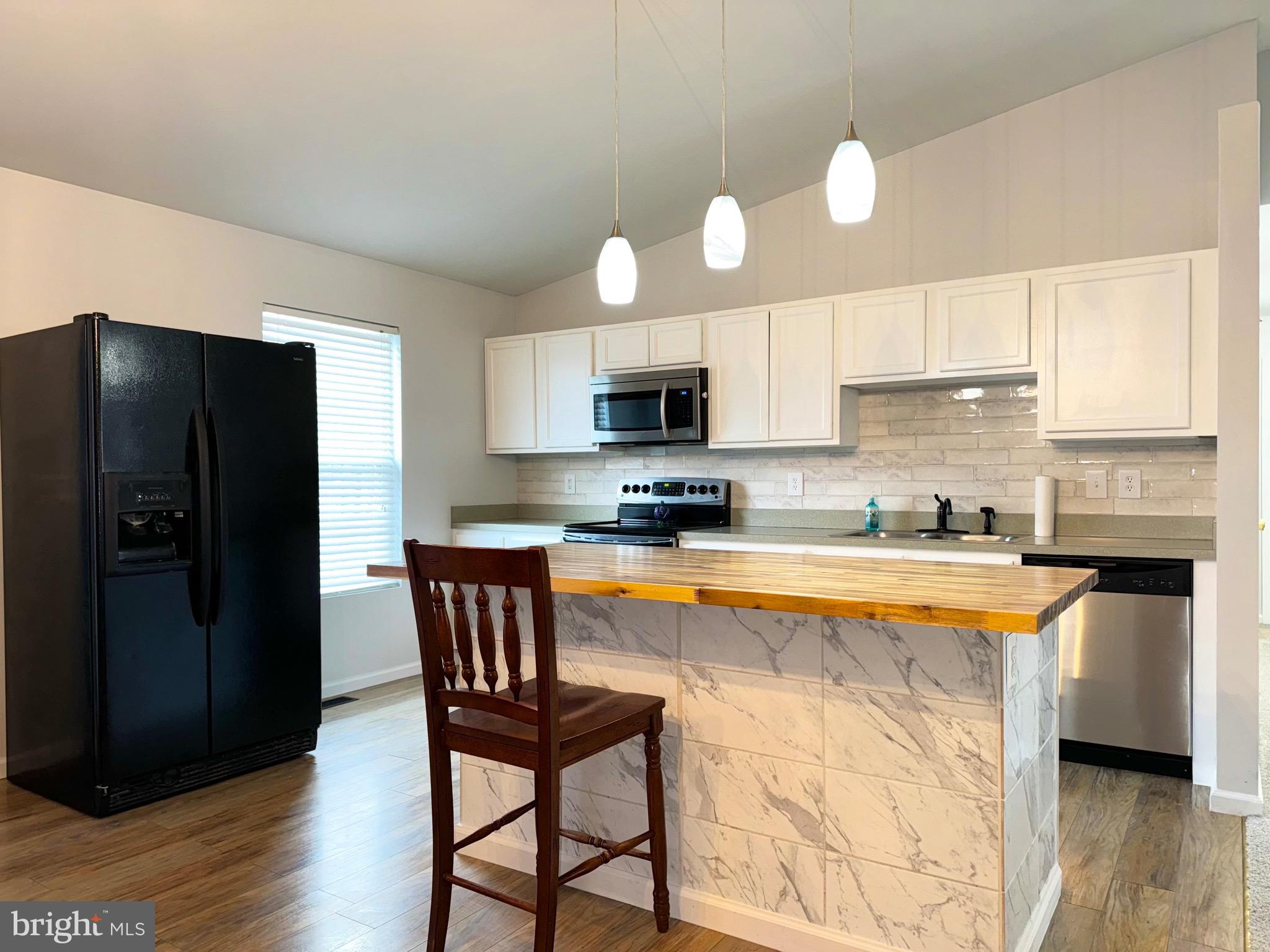 INWOOD MEADOWS - Residential