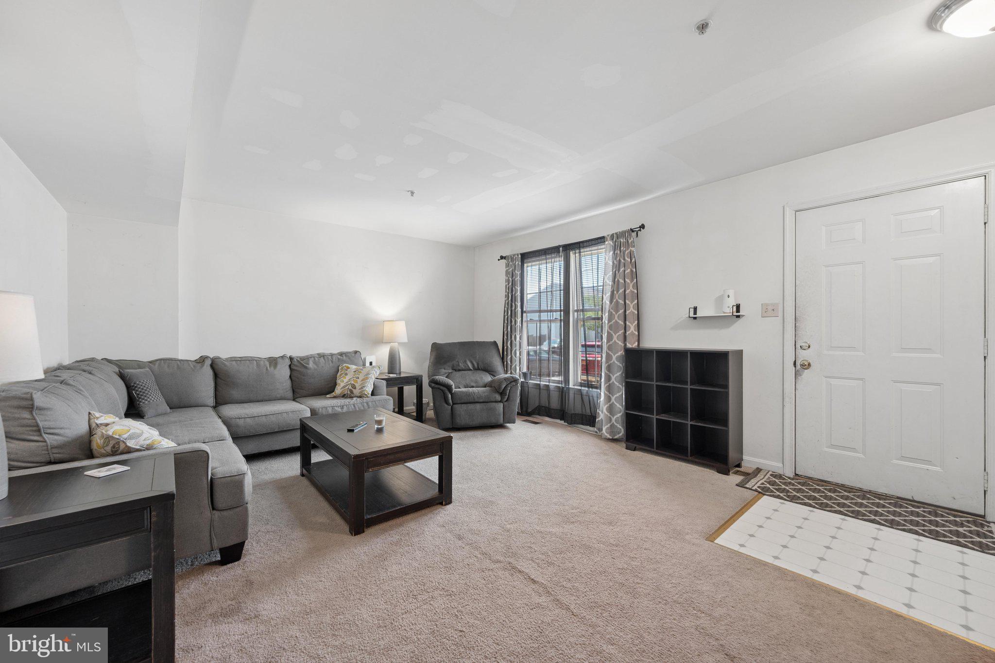 ALBERT COURTS - Residential