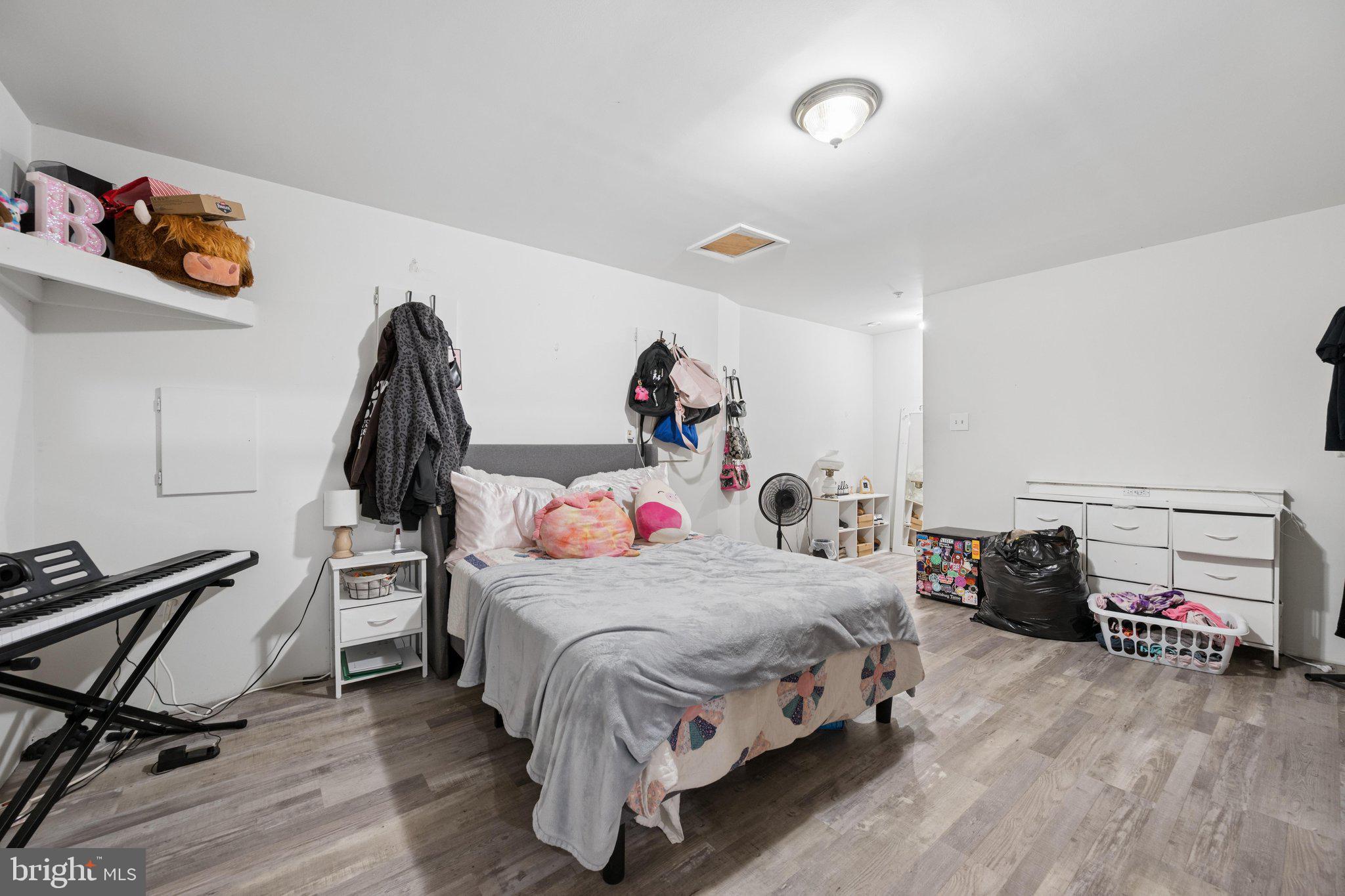ALBERT COURTS - Residential