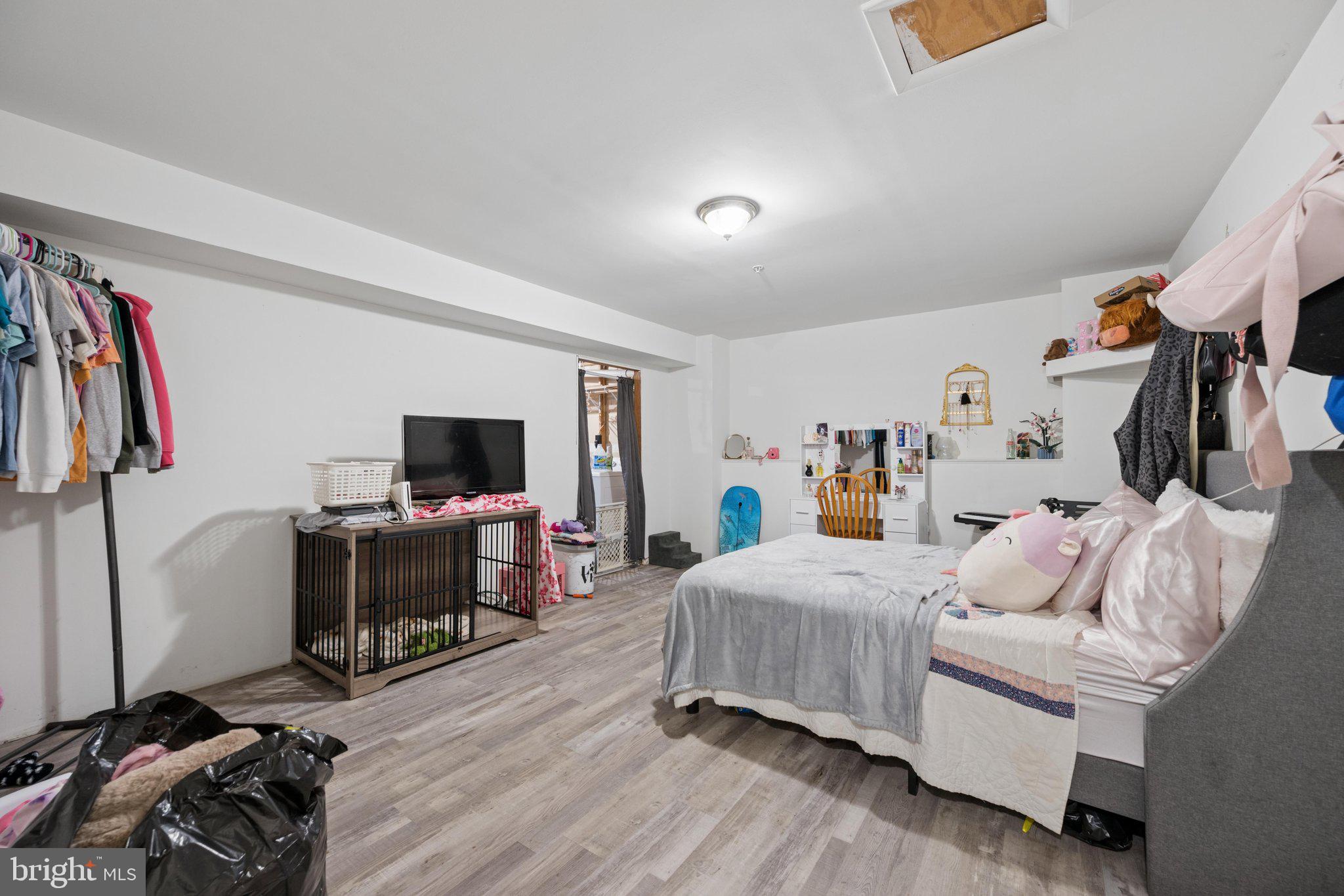ALBERT COURTS - Residential